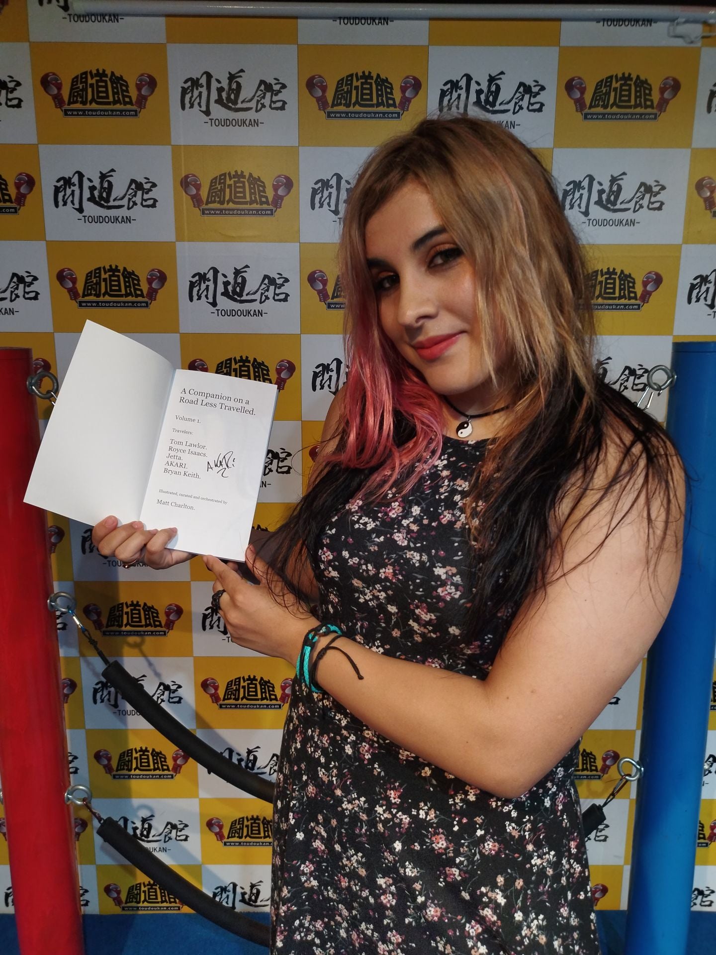 【AKARI直筆サイン入り】A Companion on a Road Less Travelled