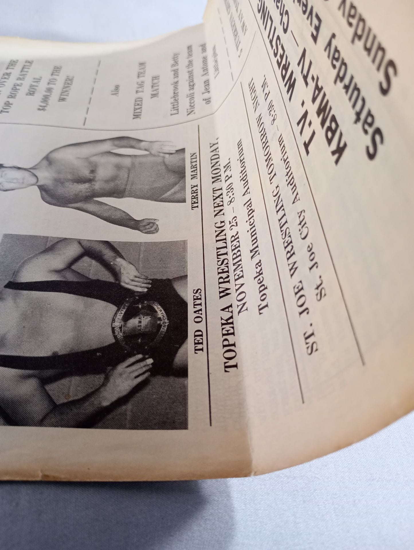 WRESTLING Vol.12 No.4 / HEART OF AMERICA SPORTSNEWS ATTRACTIONS INC.