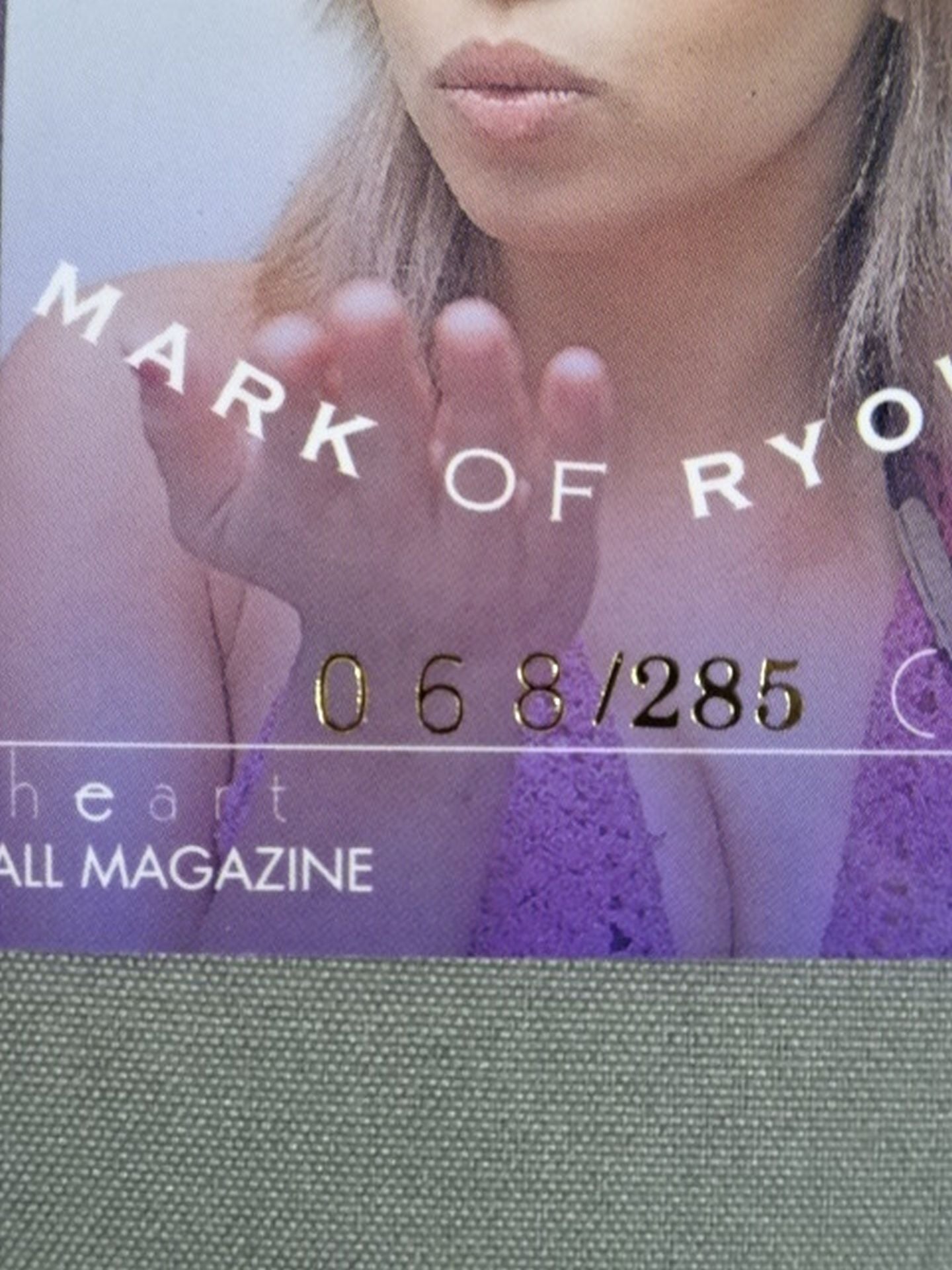 2003 BBM Ryoko Official Kiss Mark Card