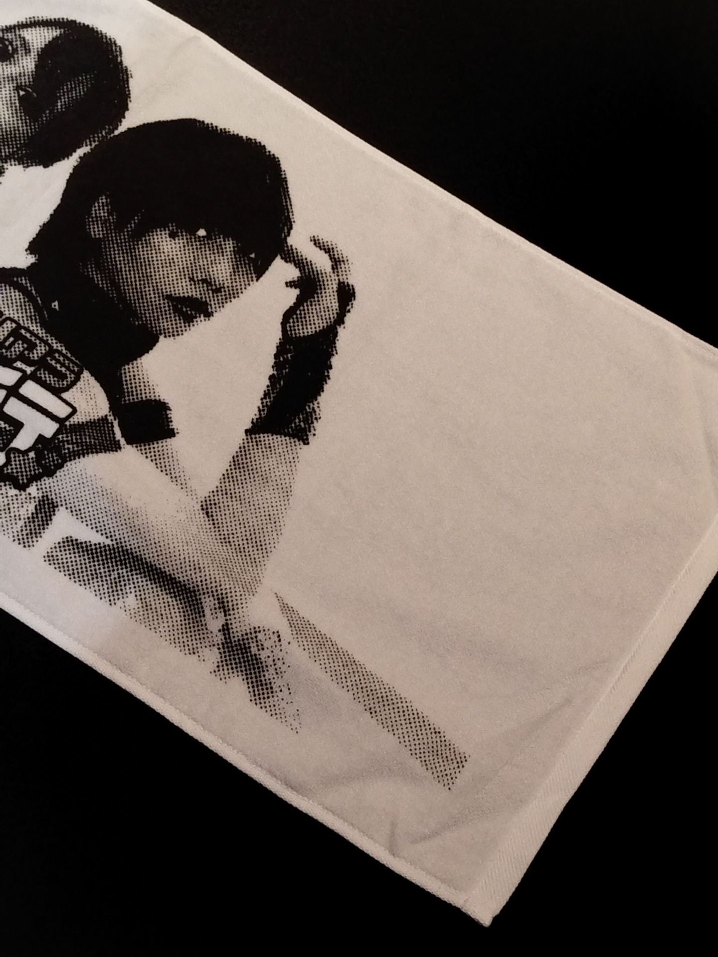 Yoshiko Hasegawa & Liara Independent Box Office Bonus Towel