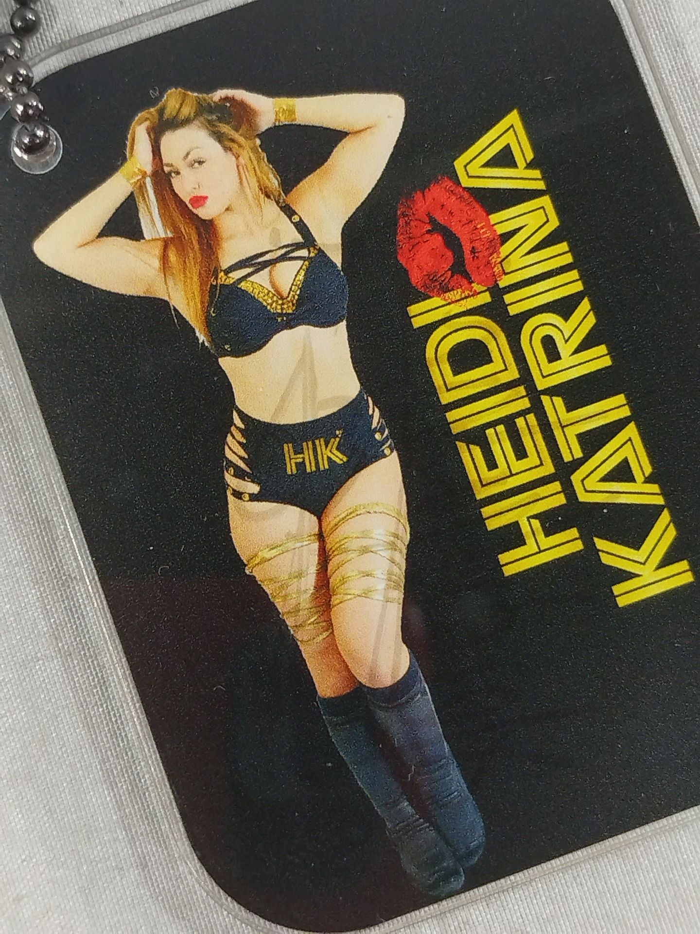 【hand signed autograph】 Heidi Katrina Acrylic Keychain