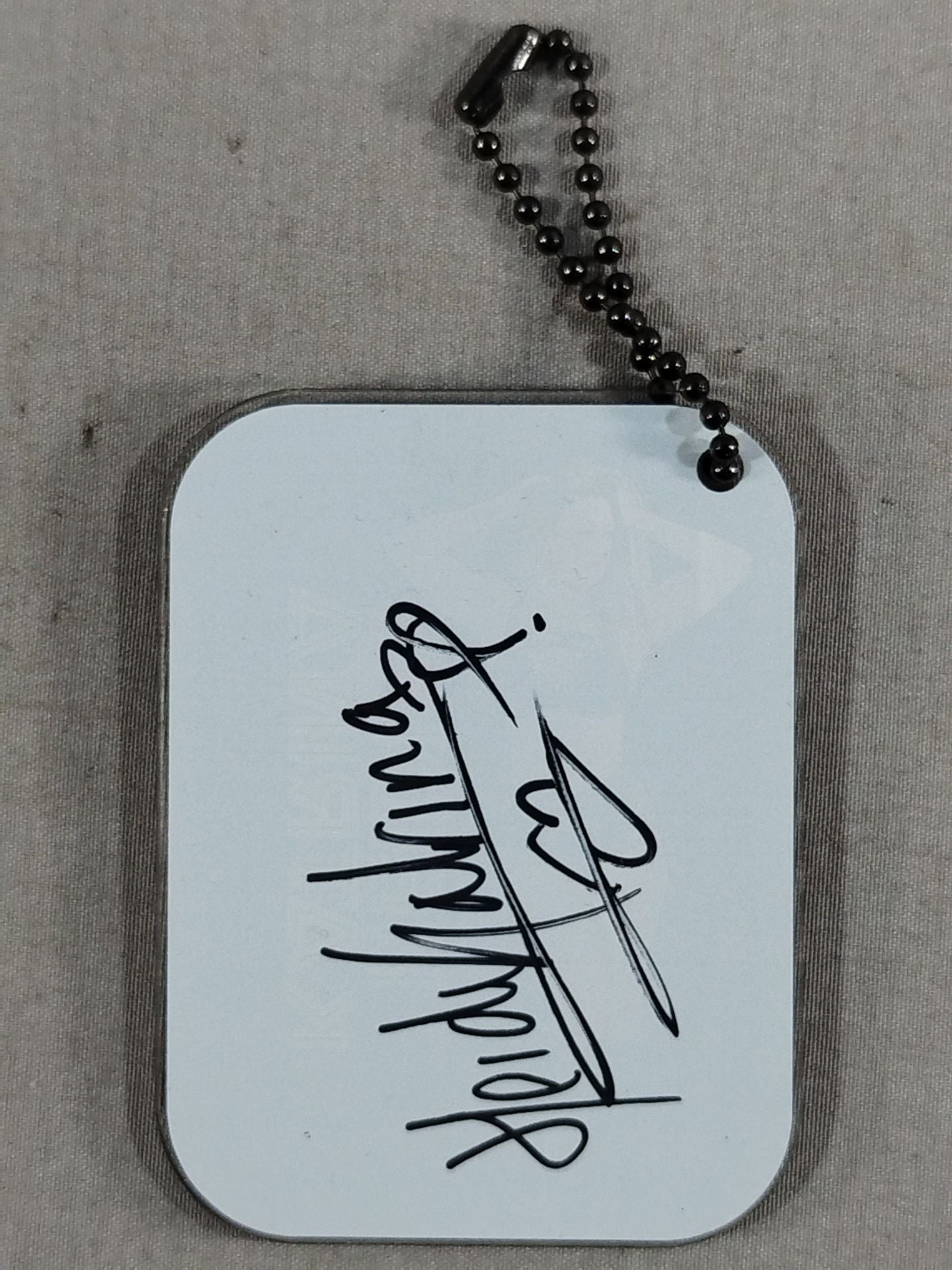 【hand signed autograph】 Heidi Katrina Acrylic Keychain