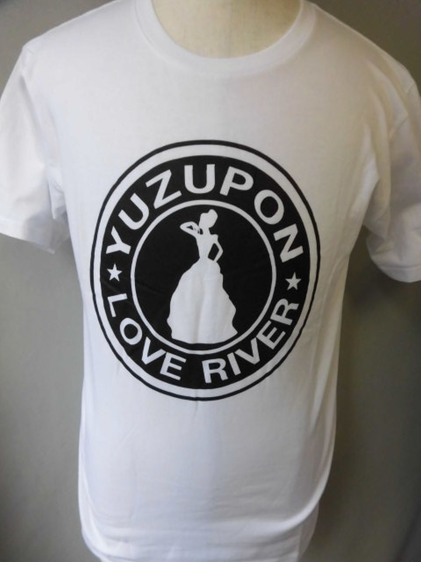 愛川ゆず季「YUZUPON LOVE RIVER」Tシャツ(ホワイト)