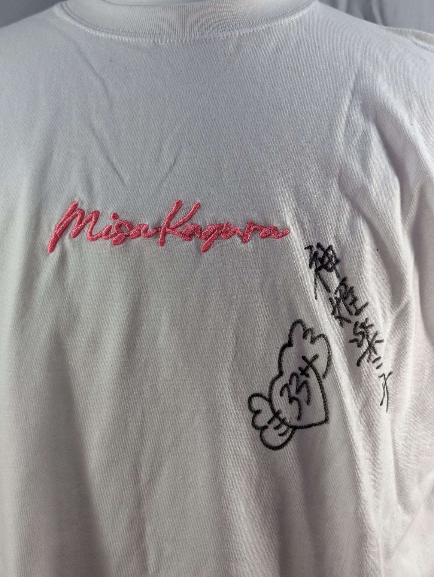【hand signed autograph】 Misa Kagura Misa Kagura Embroidered T-Shirt (White)