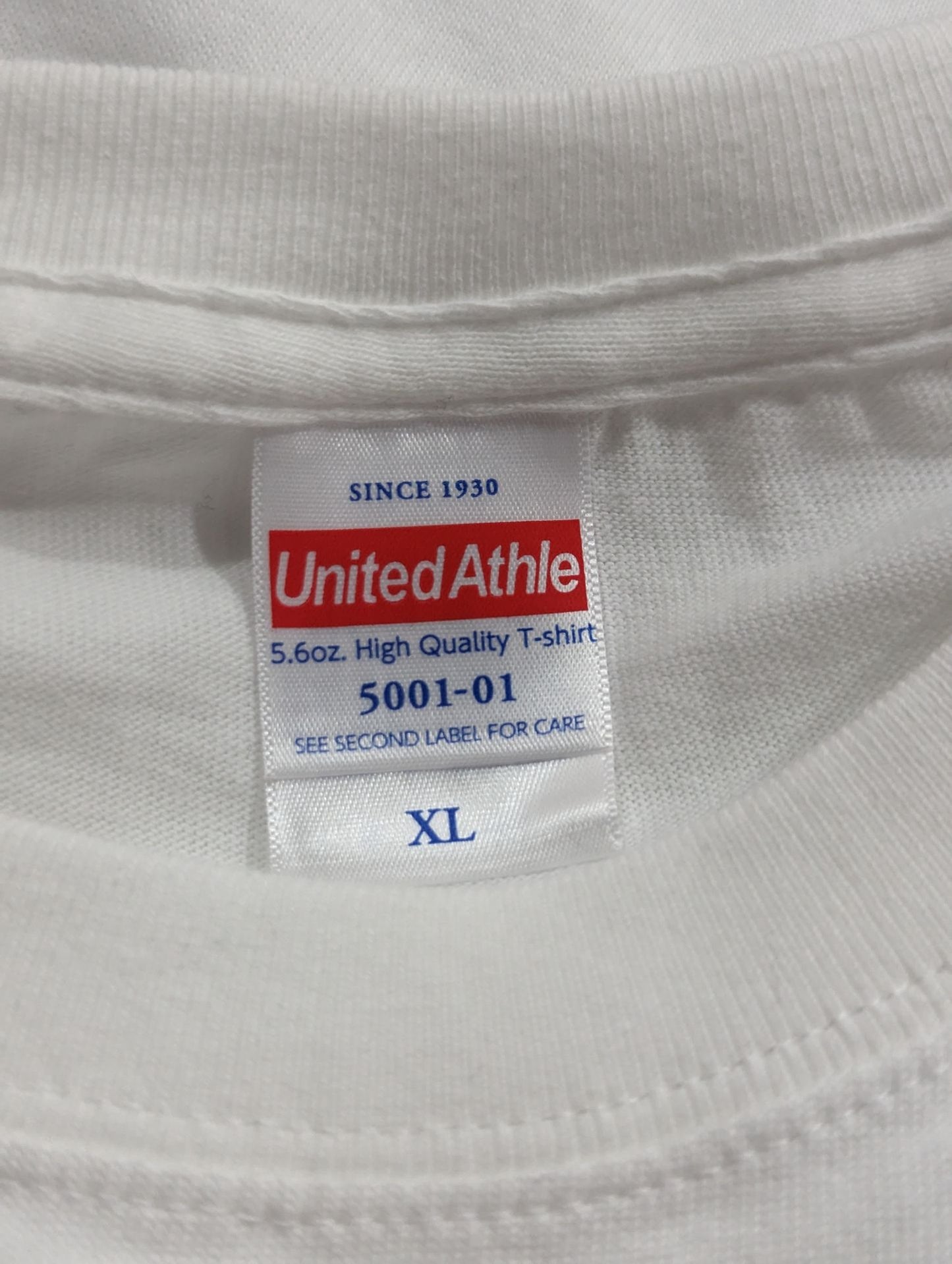 【hand signed autograph】 Misa Kagura Misa Kagura Embroidered T-Shirt (White)