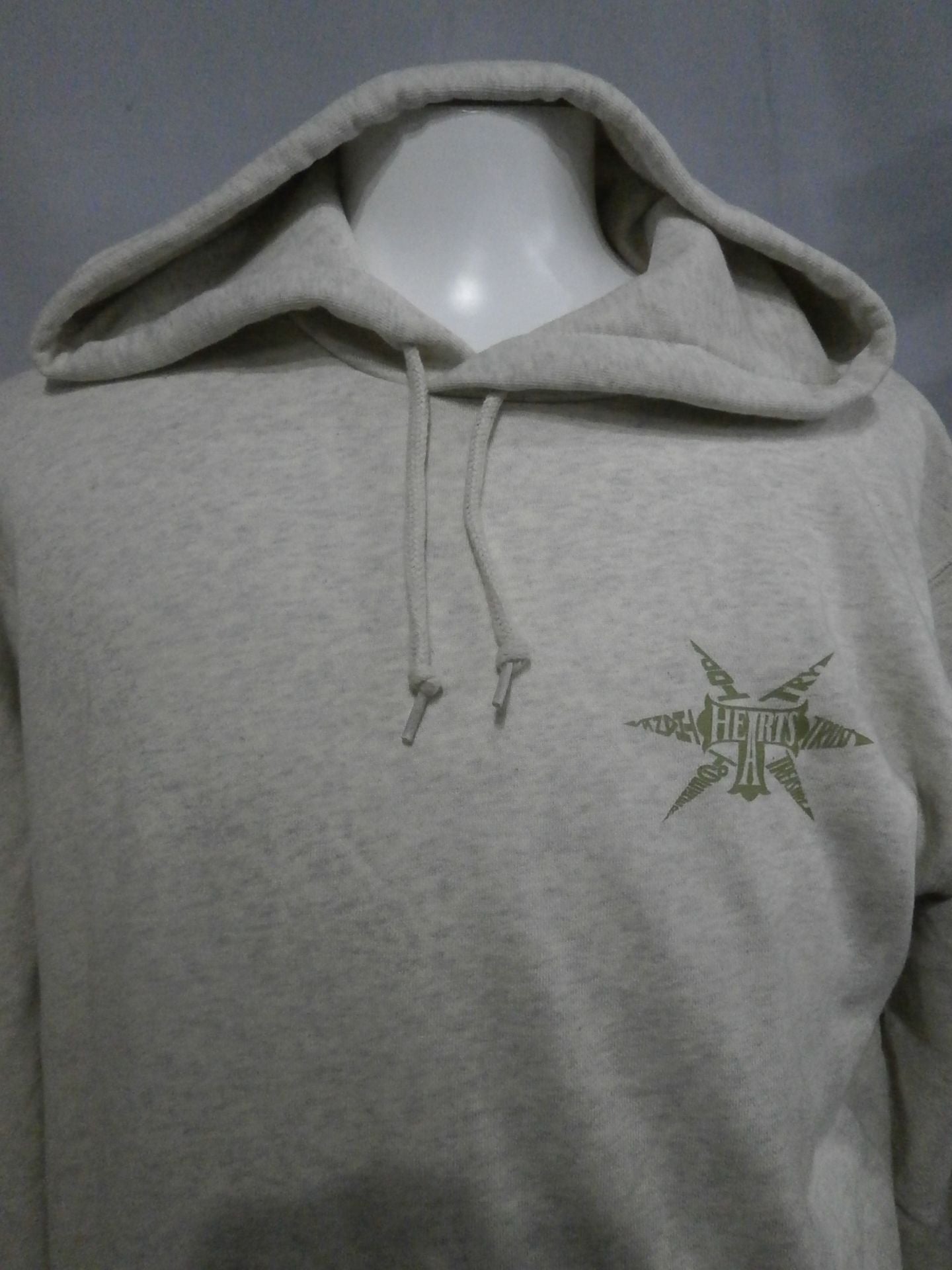 堀田祐美子×川畑梨瑚「T-HEARTS」プルオーバーパーカー①(ライトグレー)