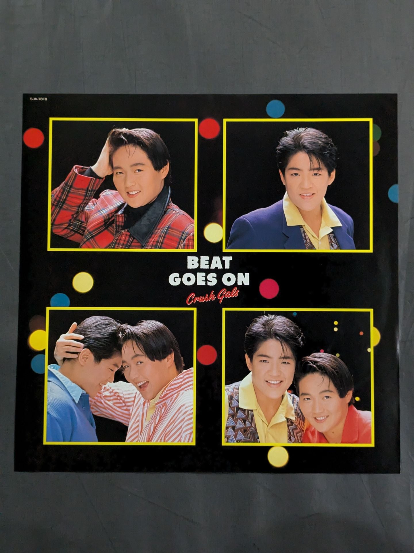 BEAT GOES ON / Crush Gals
