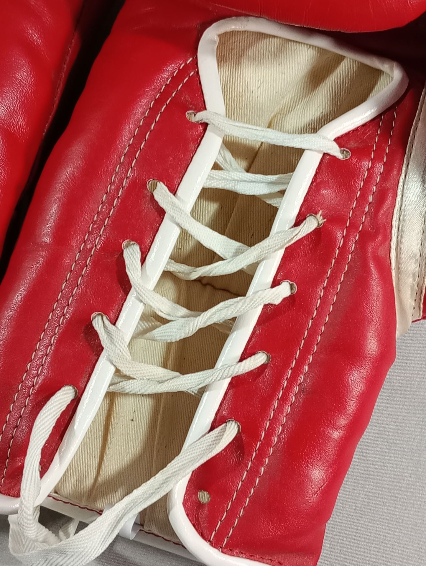 【チャモアペット・チョーチャモアン 直筆サイン入り】TWINS製 グローブ