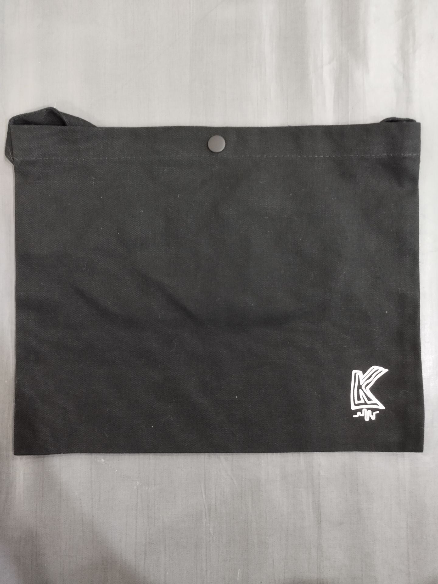 K-1 ロゴサコッシュ