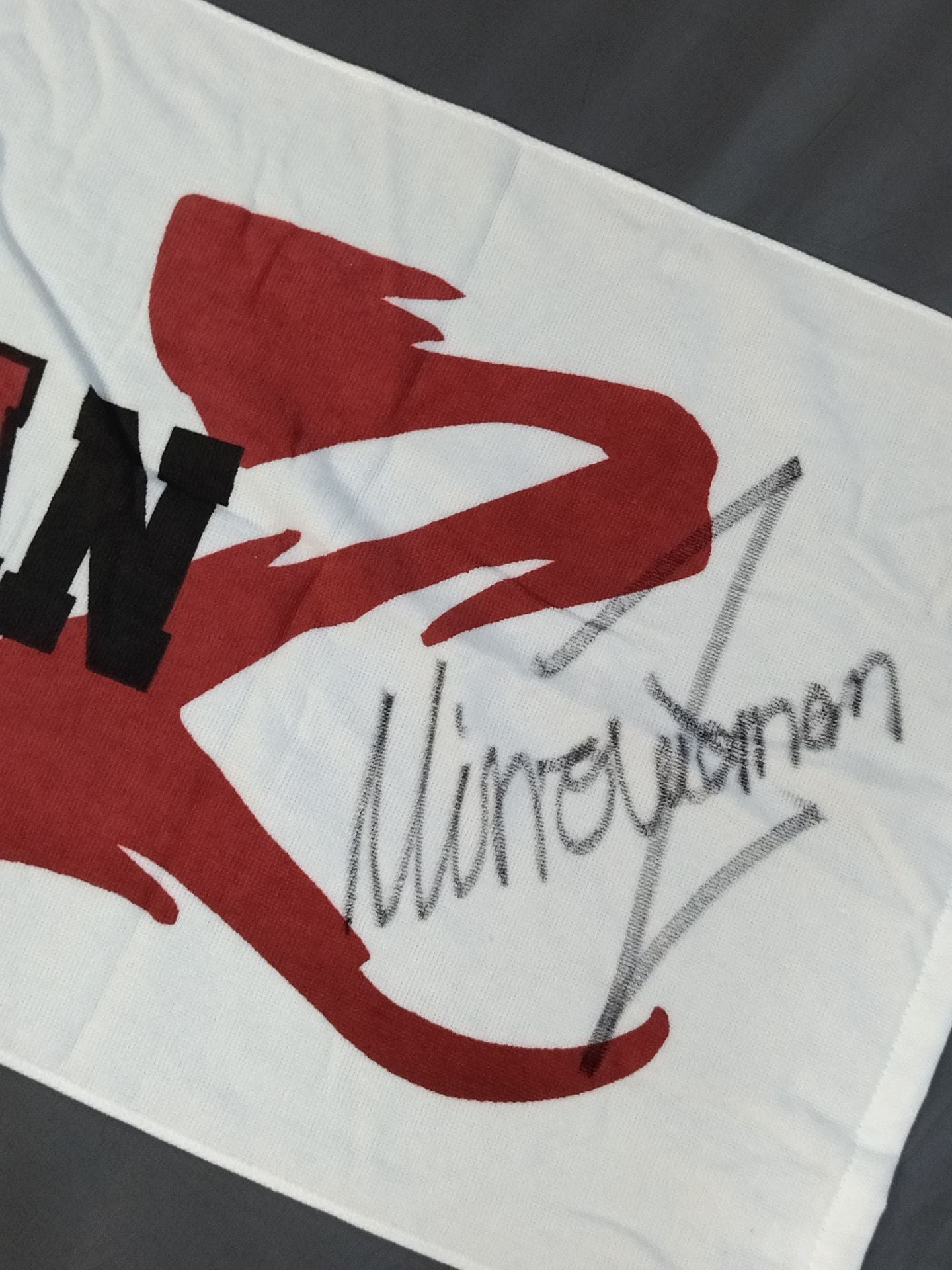 【直筆サイン入り】ミノワマン「MINOWAMAN」スポーツタオル