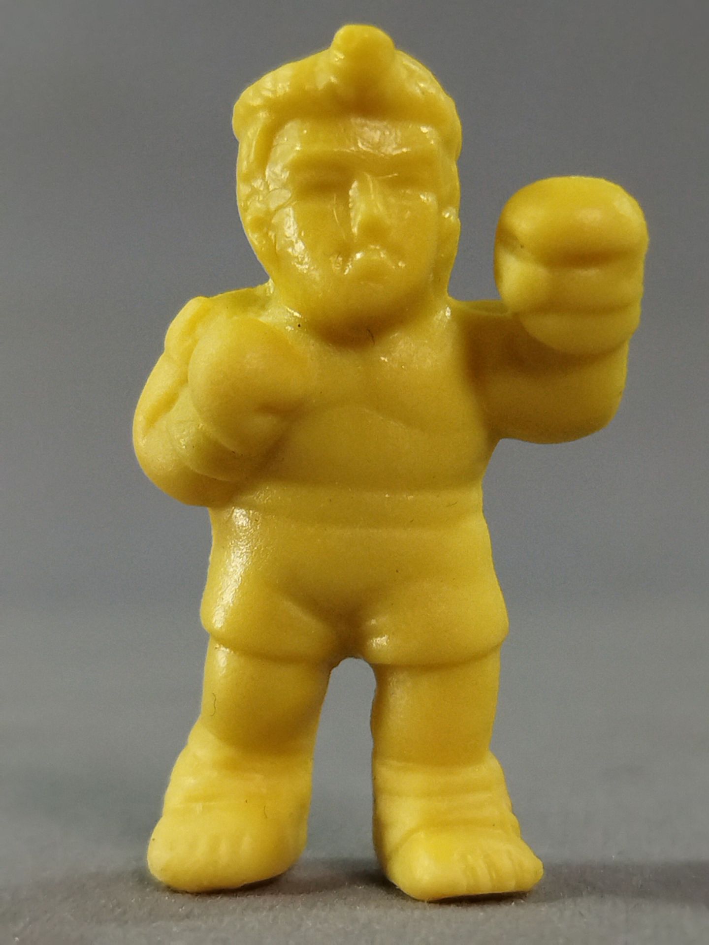 ★ Martial Arts World Fighters Rights ★ Kickboxing (Yellow)