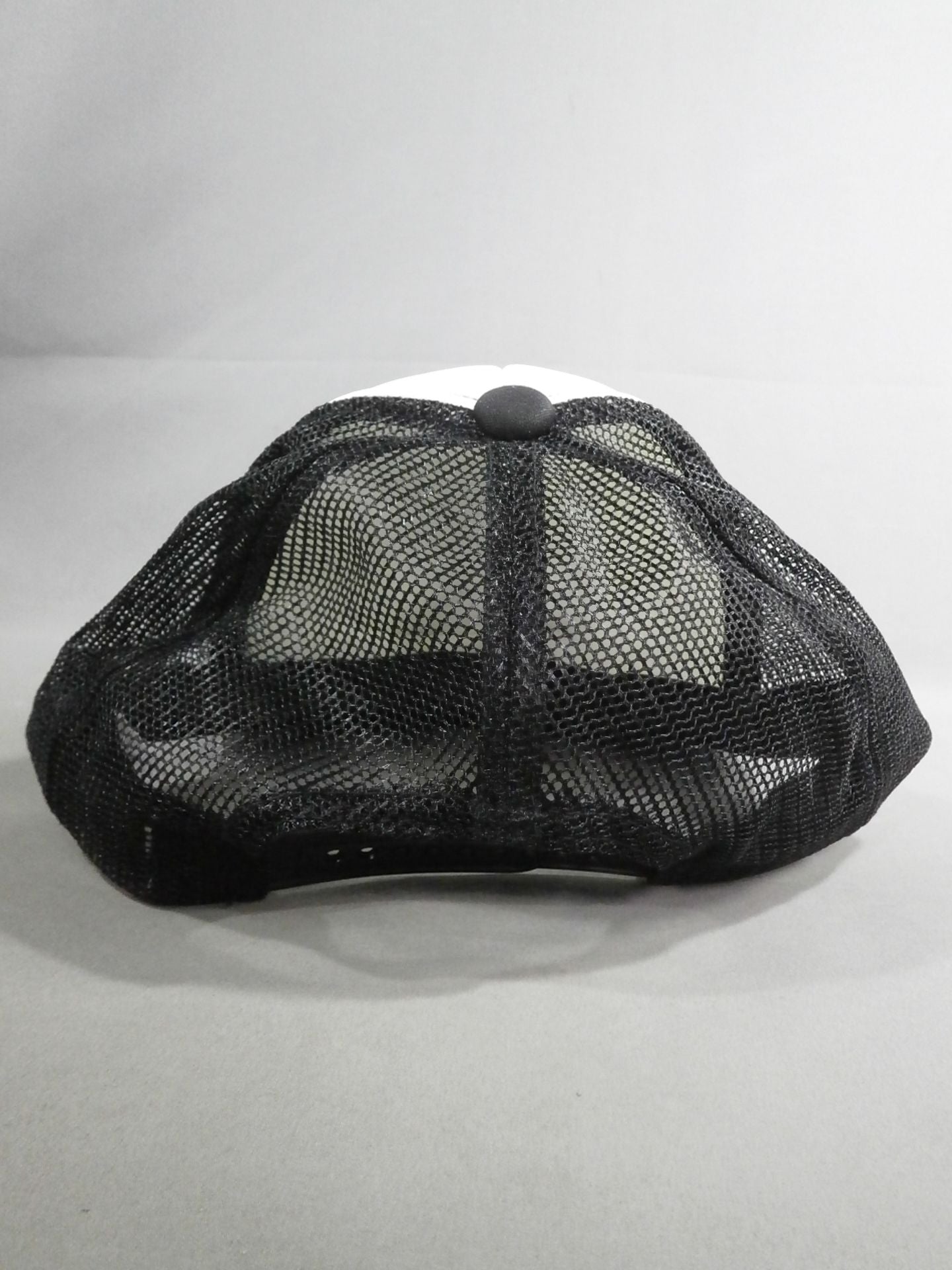 RIZIN 強者ノ巣 メッシュキャップ①(ホワイト×ブラック)