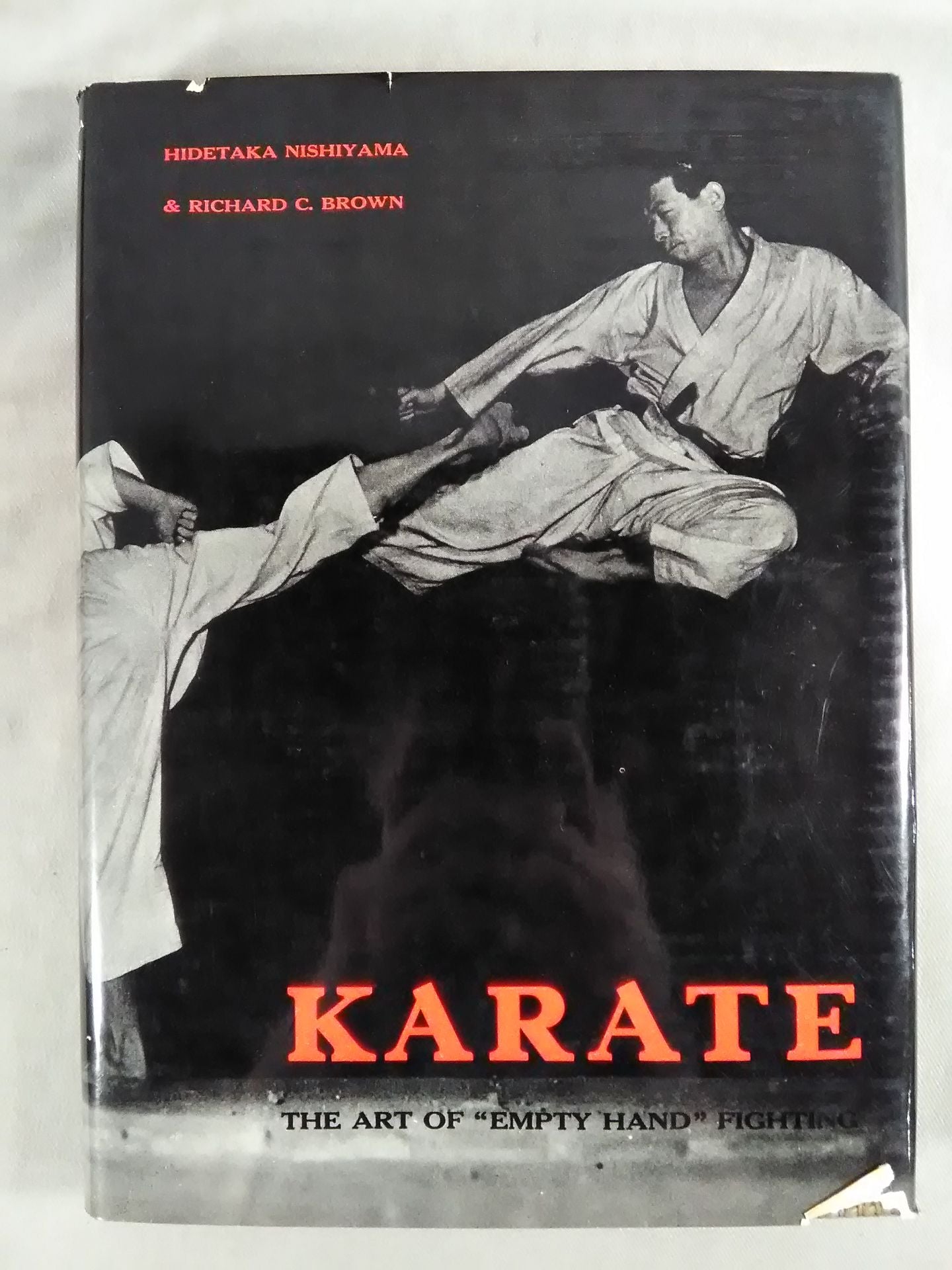 KARATE 空手 the art of’empty hand’ fighting