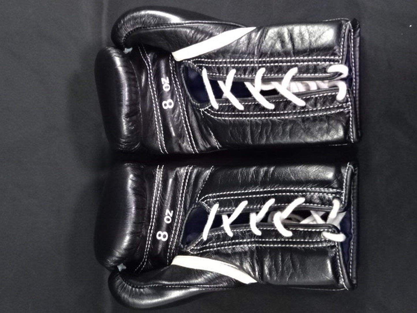 ★ ★ Hand signed autograph Daisuke Naito wearing gloves