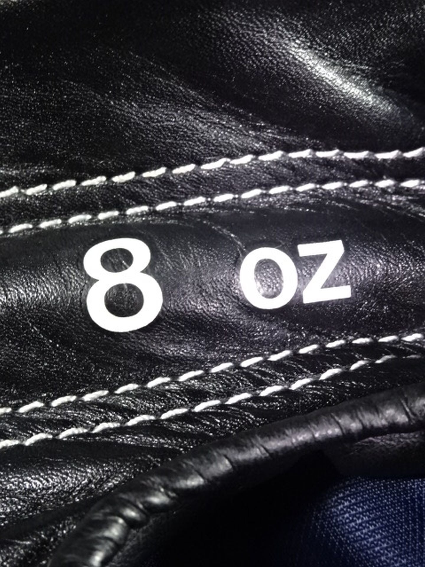 ★ ★ Hand signed autograph Daisuke Naito wearing gloves