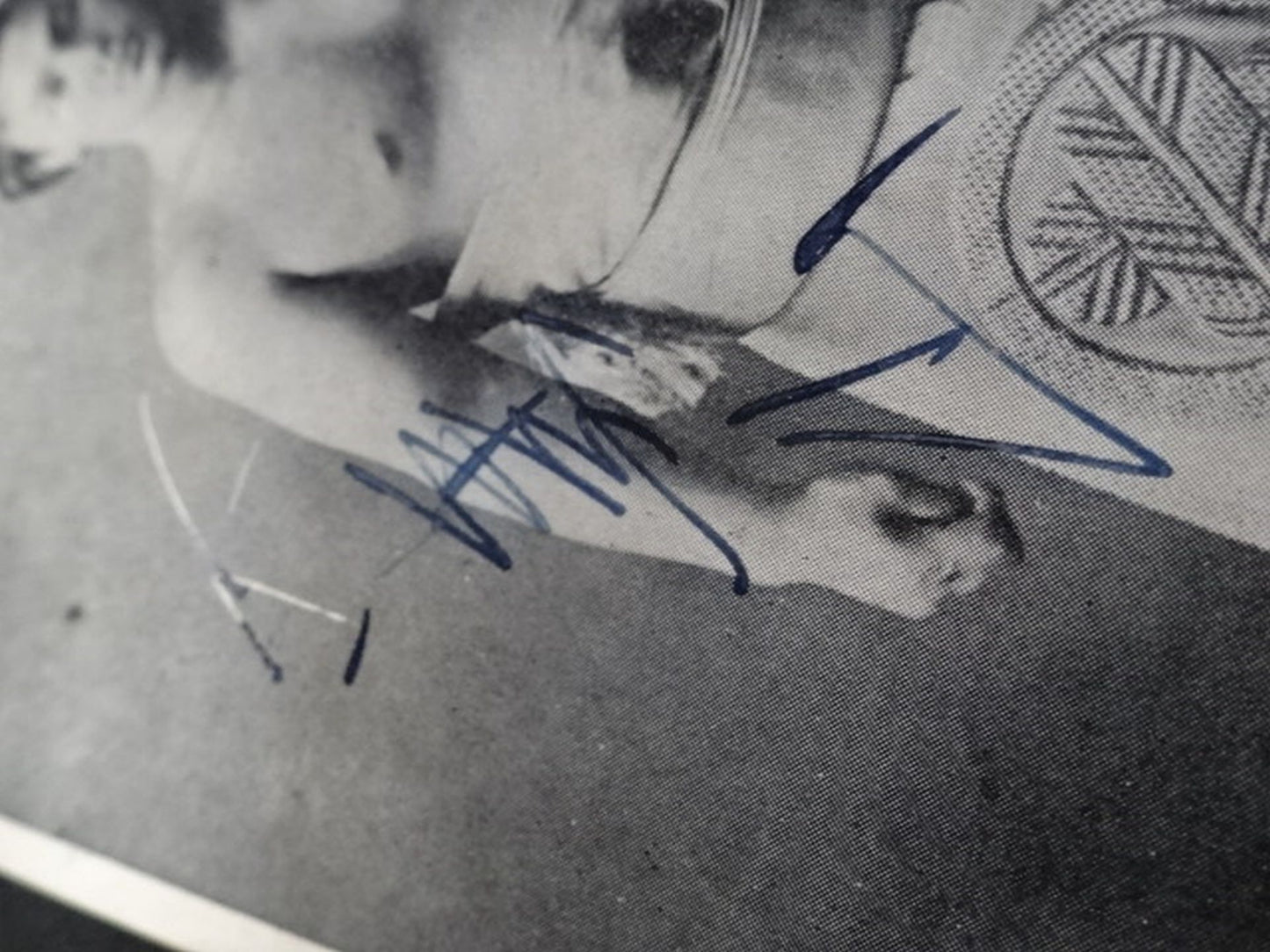 ★ Unprecedented ★ 69 consecutive wins Futabayama , Akinoumi , Dewa Minato hand signed autograph postcard