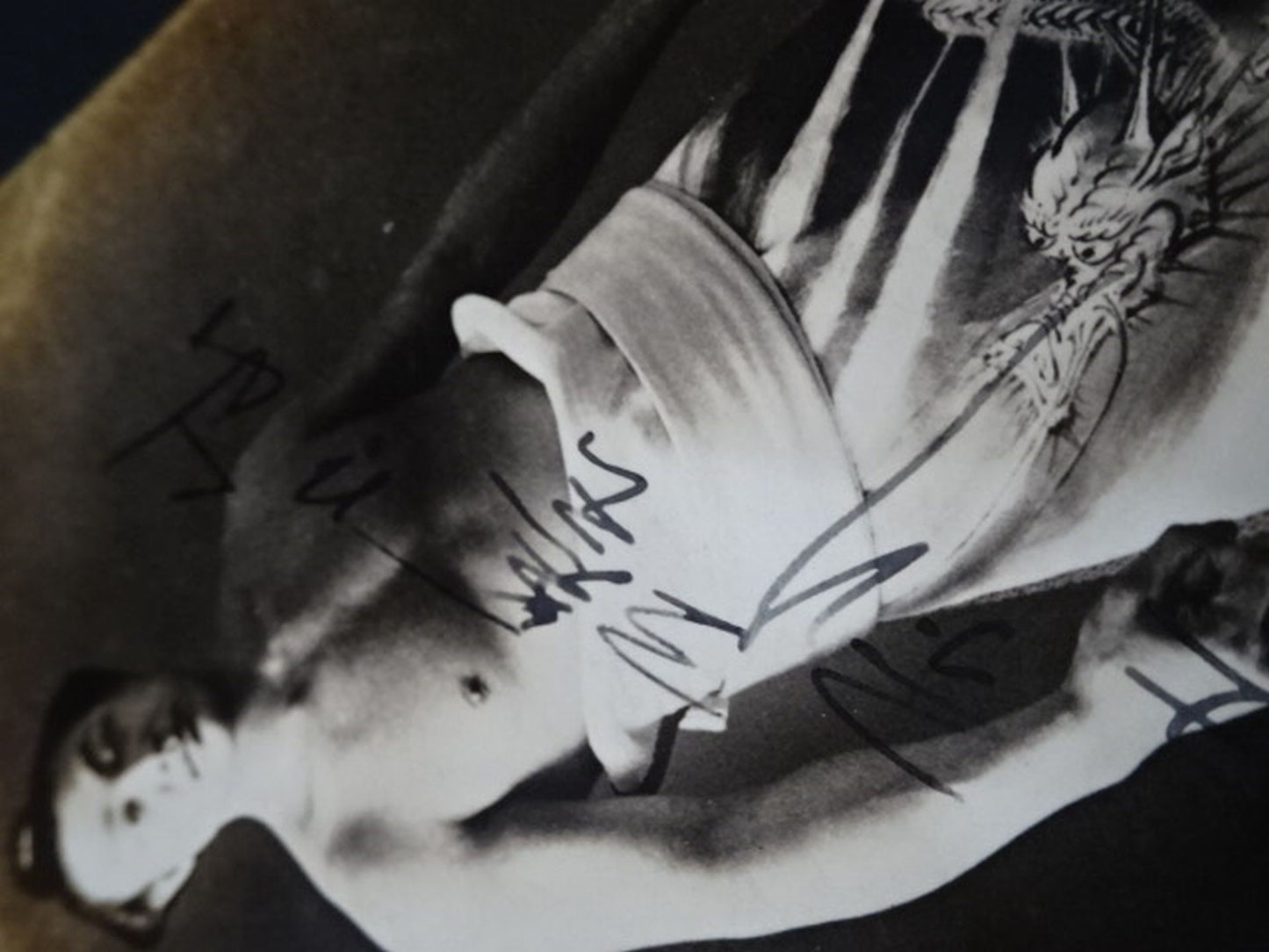 ★ Unprecedented ★ 69 consecutive wins Futabayama , Akinoumi , Dewa Minato hand signed autograph postcard