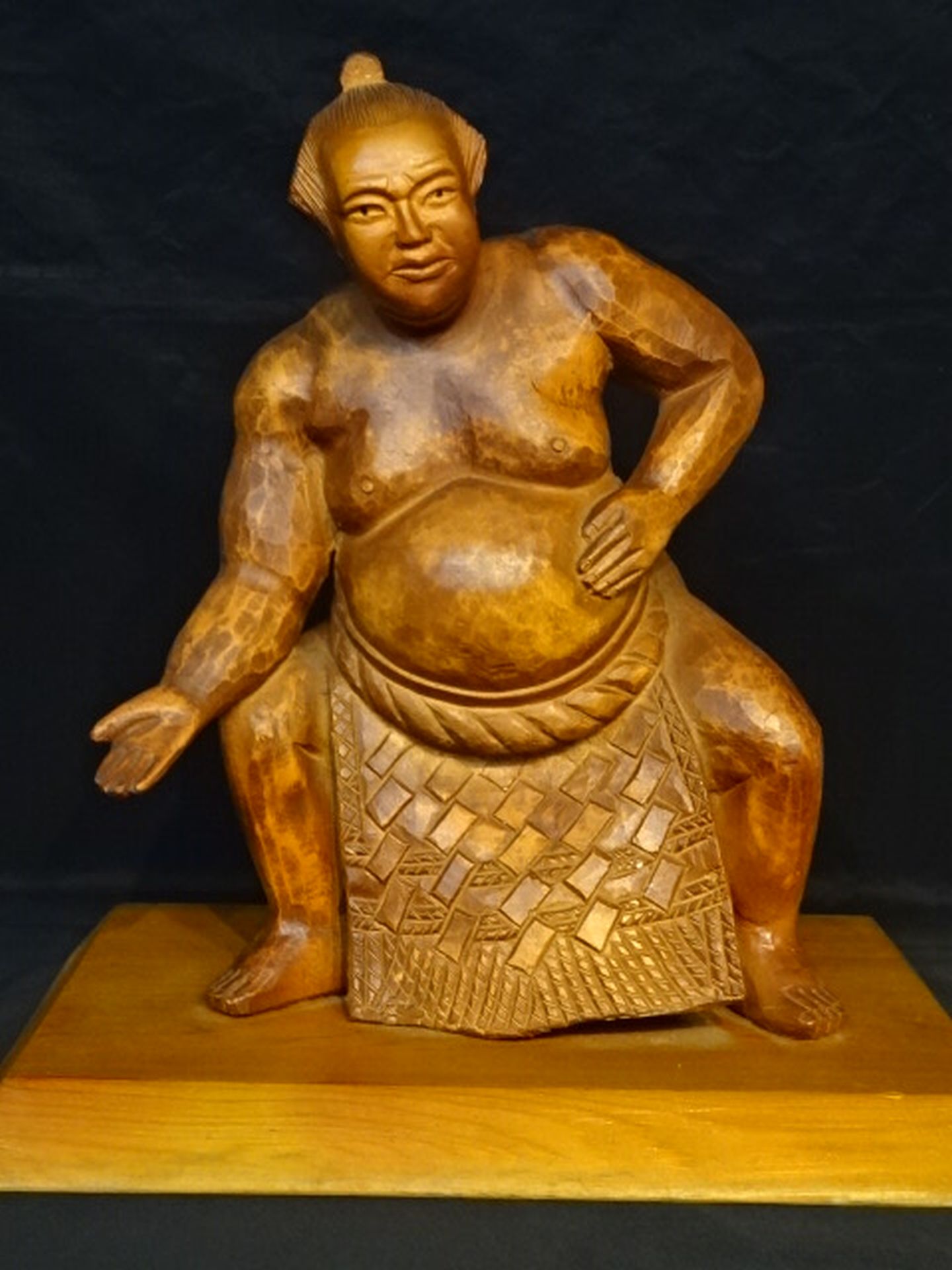 ★龍峰・作★ 双葉山の木彫像