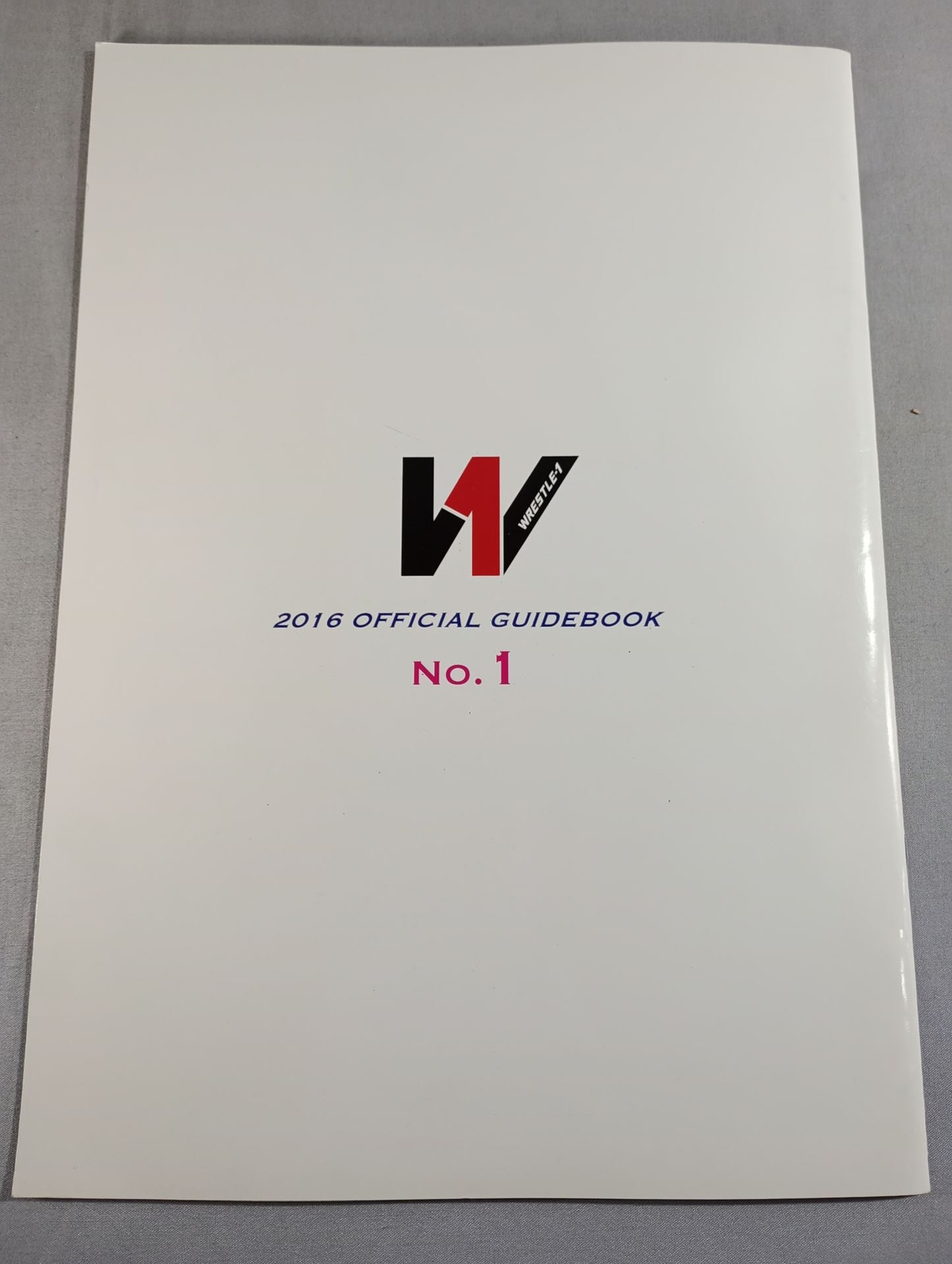 【近藤修司 直筆サイン入り】WRESTLE-1 OFFICIAL GUIDE BOOK 2016 No.2