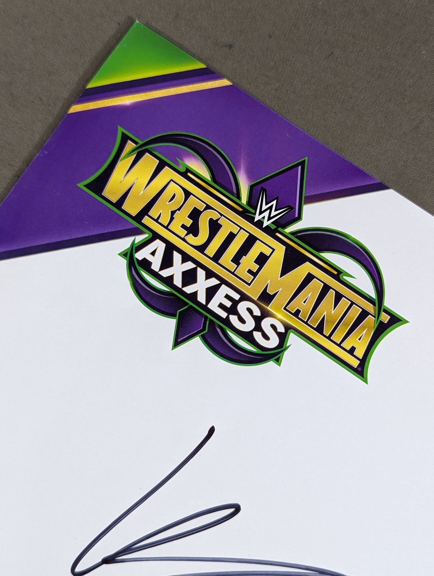 Gran Metallic (WWE Exclusive Paper)