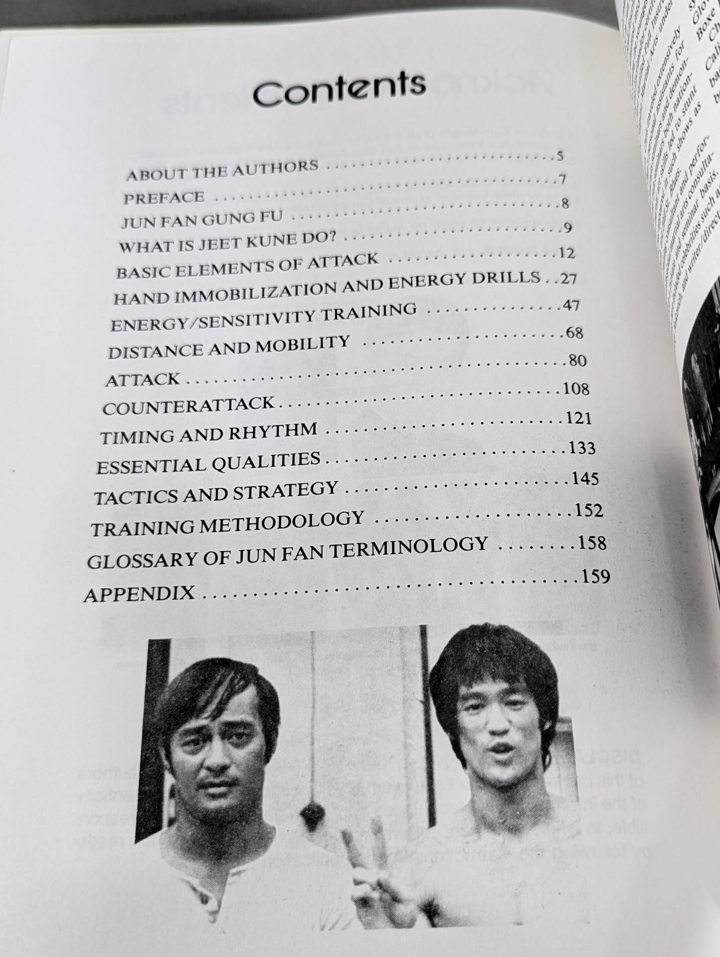 Jun Fan / Jeet Kune Do THE TEXTBOOK