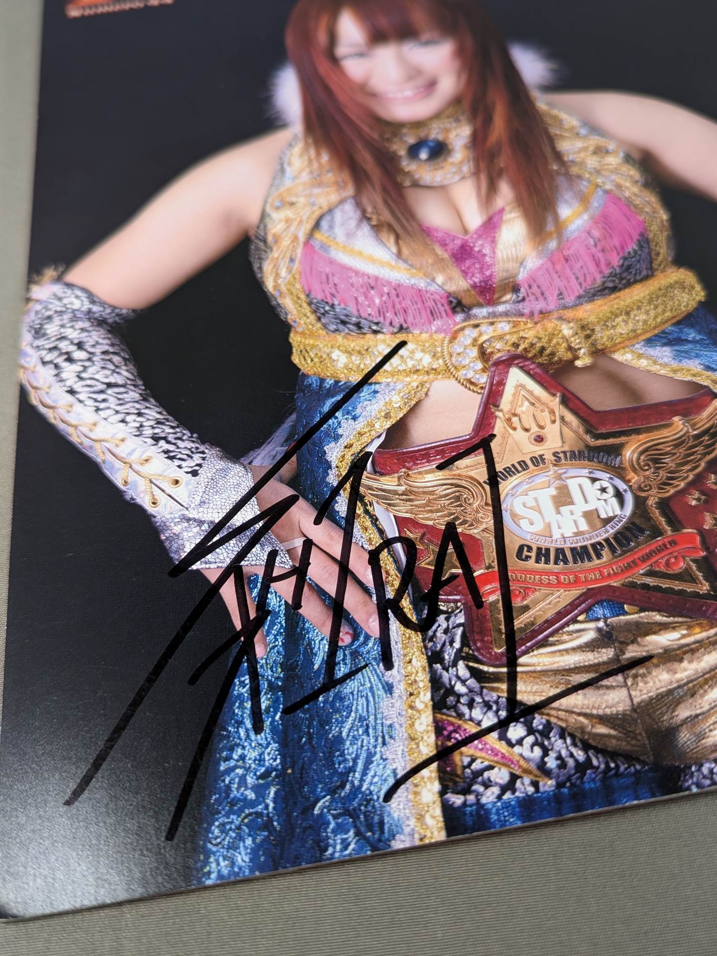 [Io Shirai (Iyo Sky) hand signed autograph 】FOTOLIBRE de Mascara Numero.44