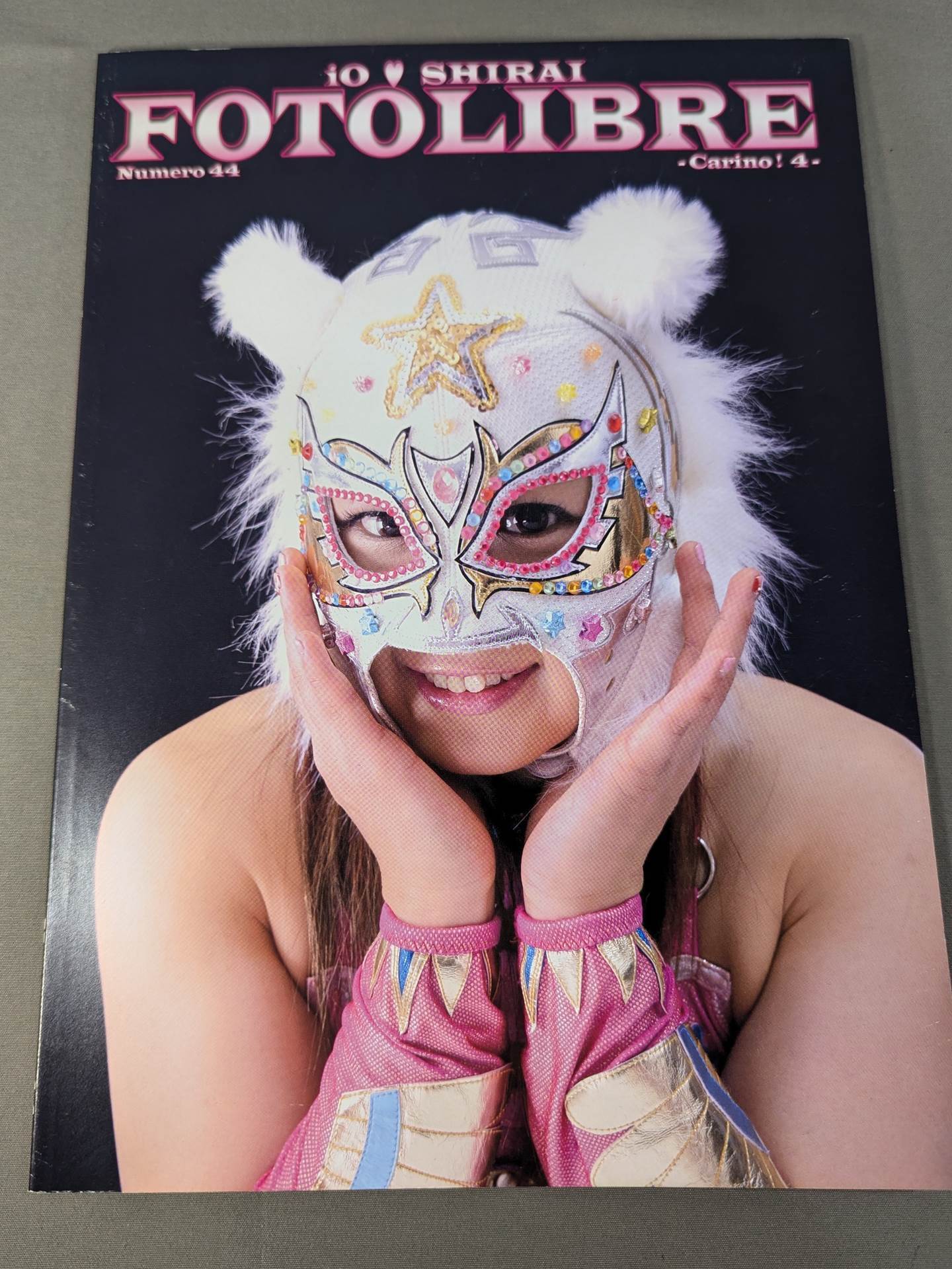 [Io Shirai (Iyo Sky) hand signed autograph 】FOTOLIBRE de Mascara Numero.44