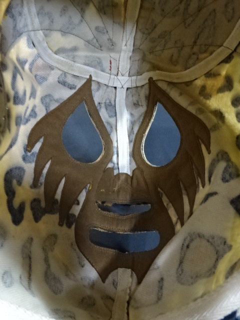 Mil Mascaras