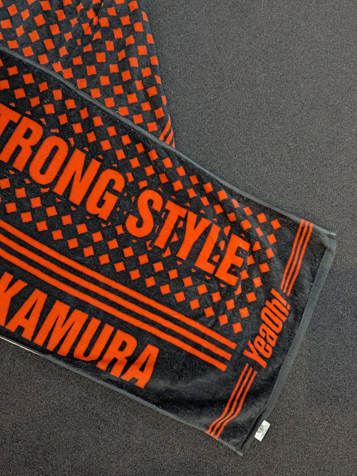 Shinsuke Nakamura hoodie towel ( 2014 edition)