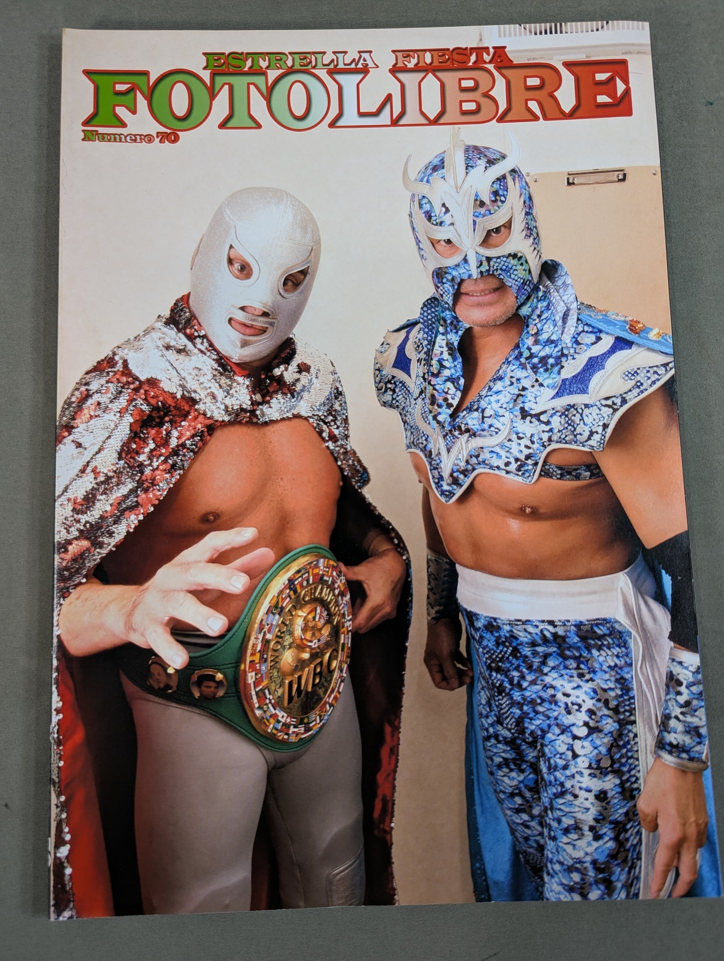 FOTOLIBRE de Mascara Numero.70