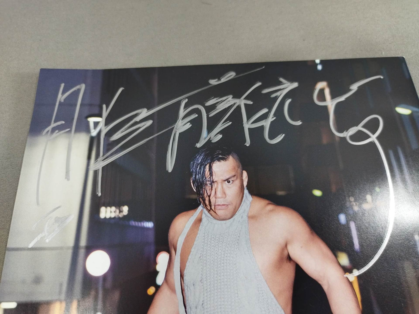 【hand signed autograph】 Hikaru Sato Photo Collection "Monthly Hikaru Sato "