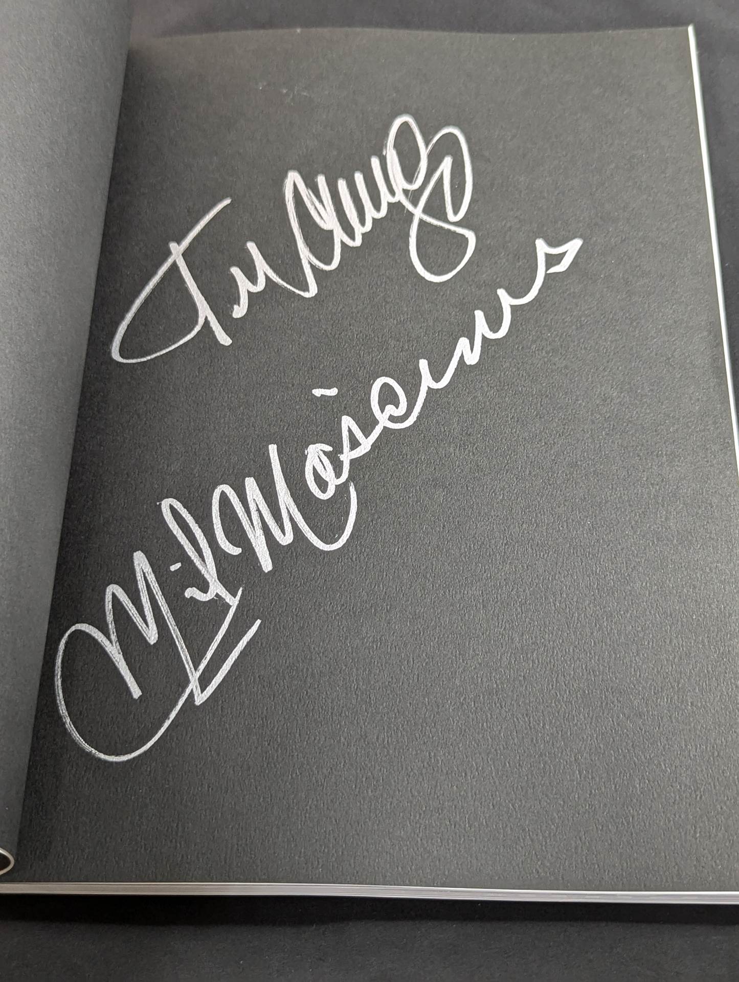 【hand signed autograph】Mil Mascaras Mil Mascaras Photo Collection