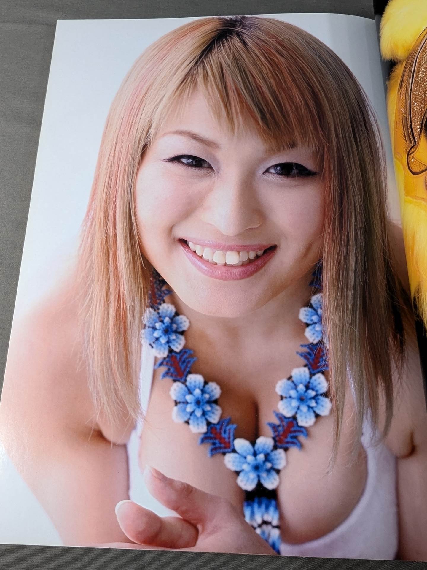 【紫雷イオ 直筆サイン入り】FOTOLIBRE de Mascara Numero.38