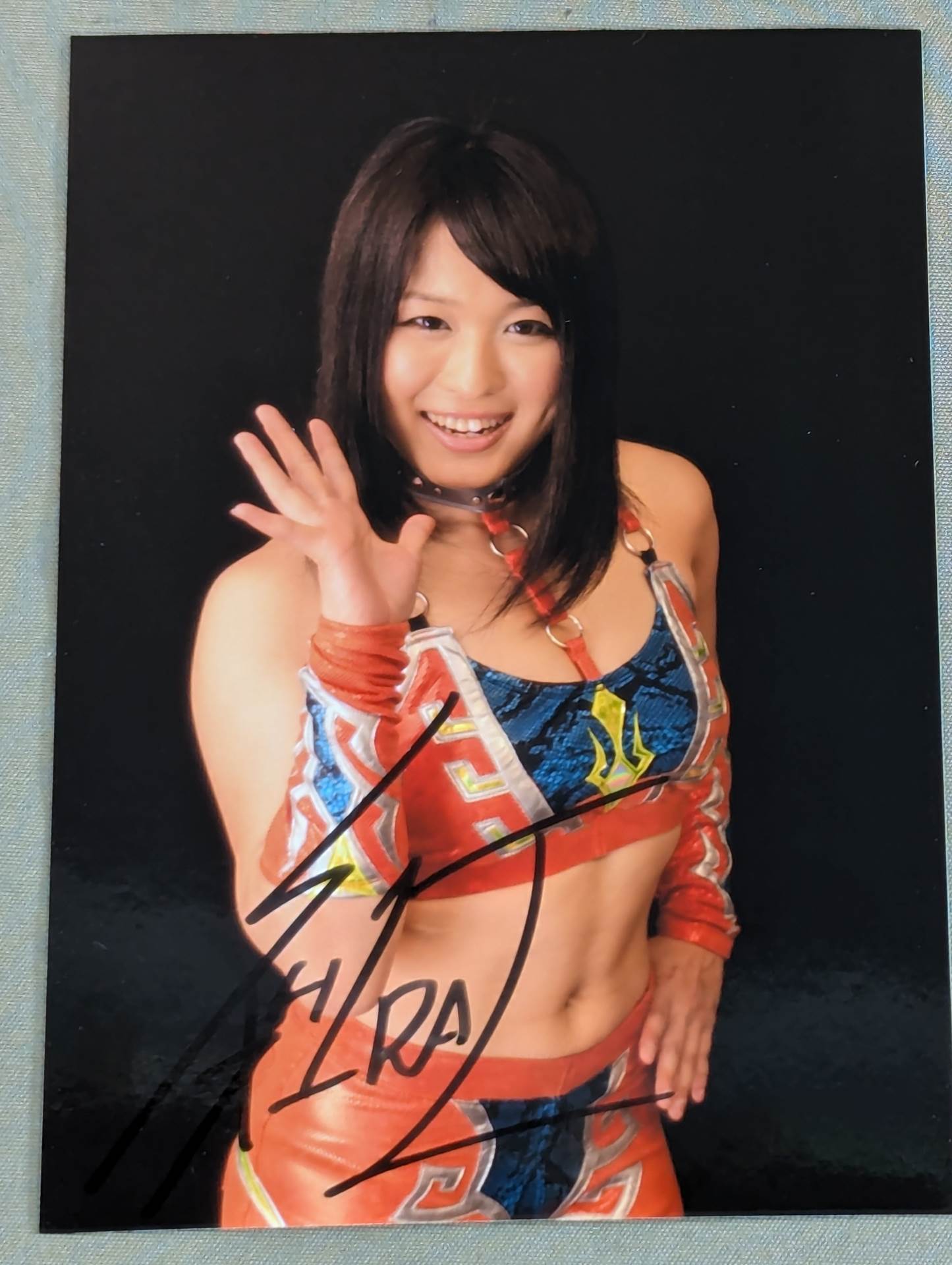 紫雷イオ 直筆サイン入り ブロマイド(C-7)