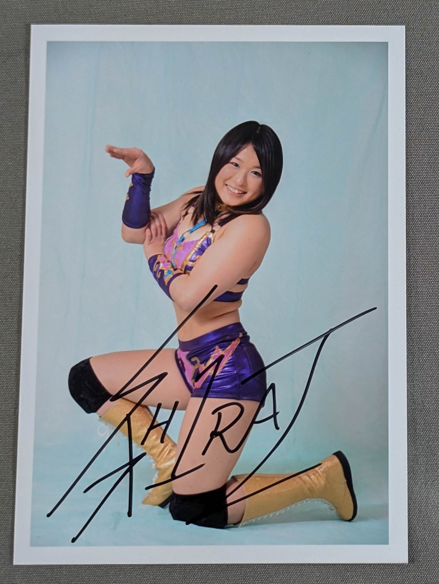 紫雷イオ 直筆サイン入り ブロマイド(C-5)