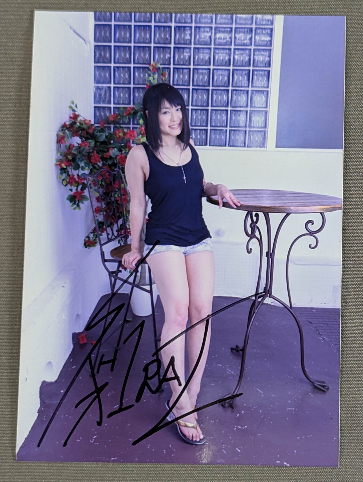 紫雷イオ 直筆サイン入り ブロマイド(A-8)