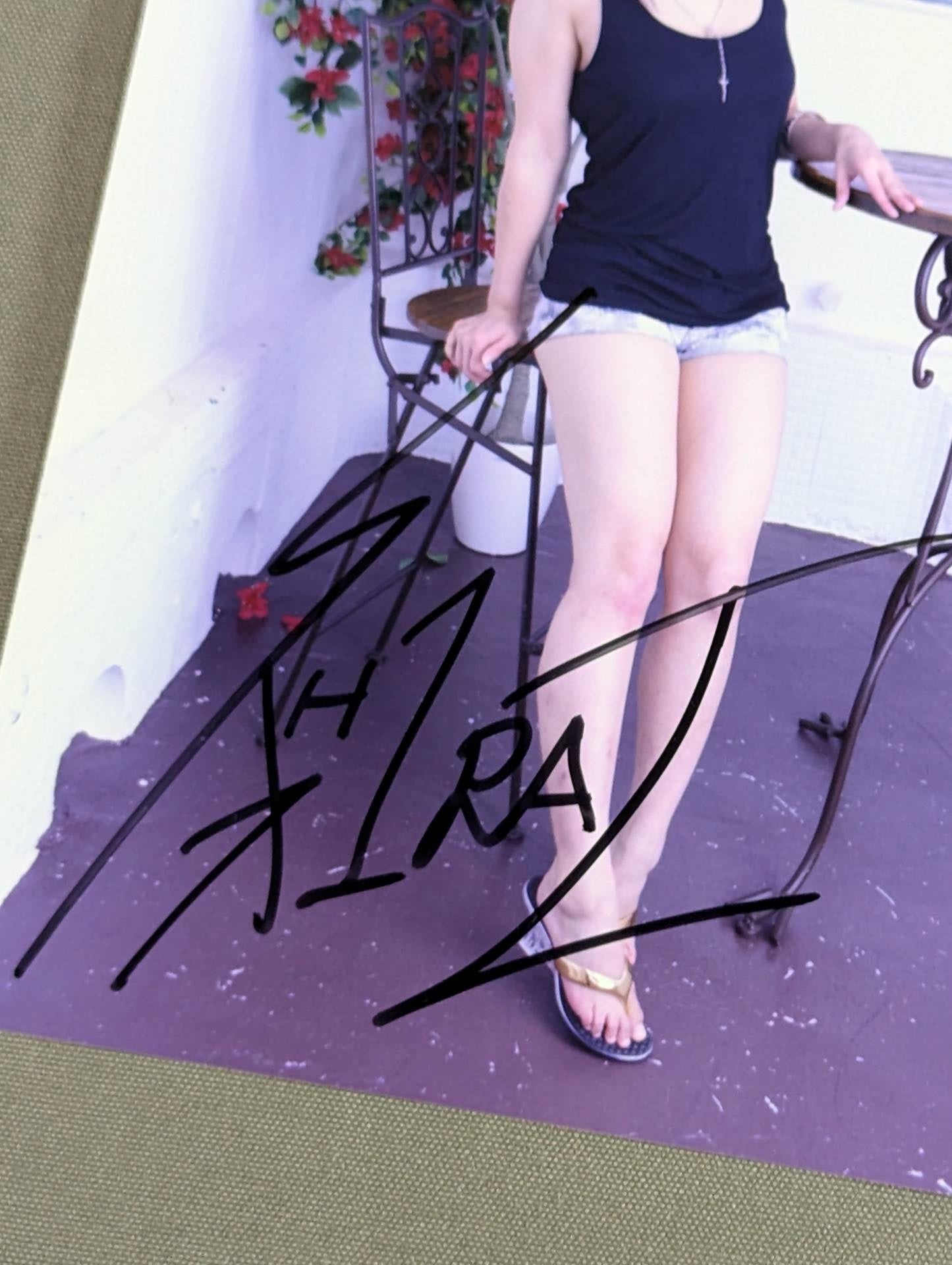 紫雷イオ 直筆サイン入り ブロマイド(A-8)