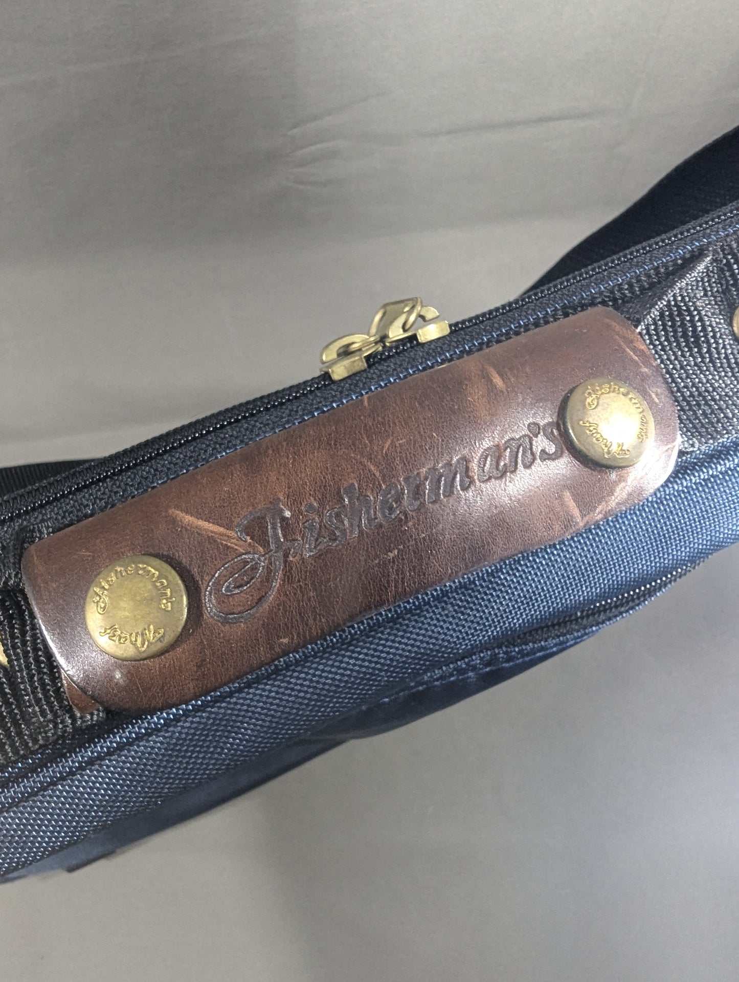 Selfless shoulder bag