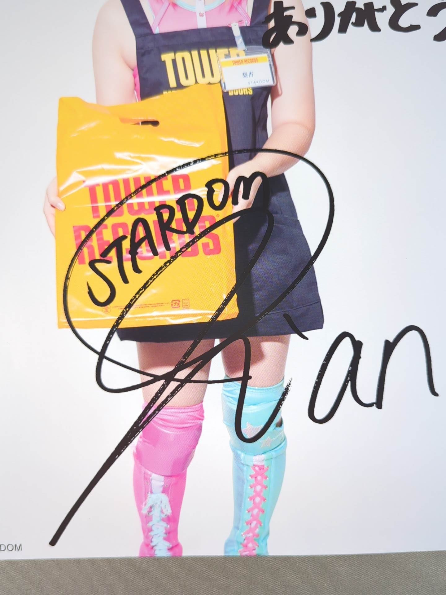 梨杏 スターダム×TOWER RECORDS 2024 Ver.2 ポートレート