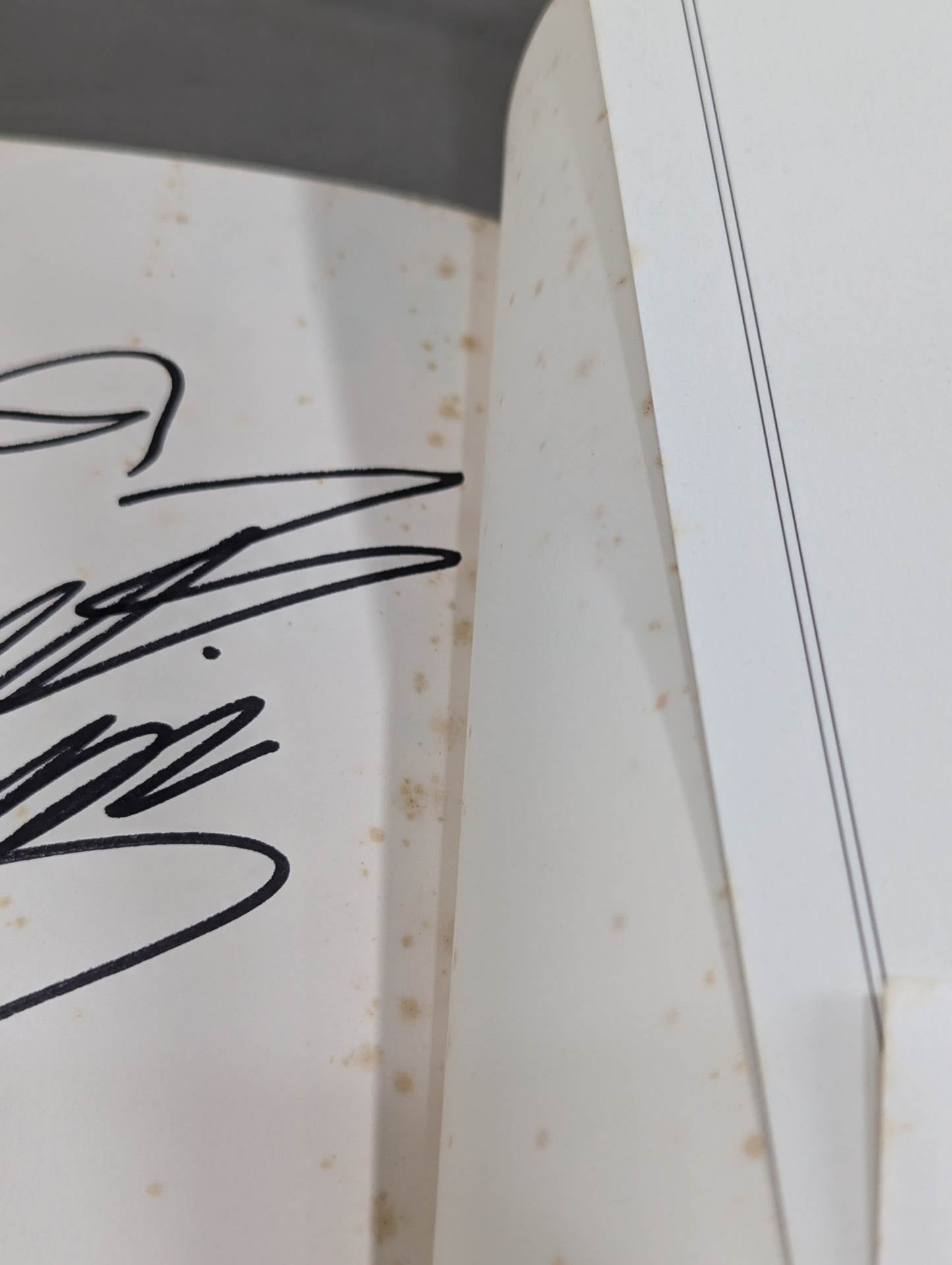 【Hand signed autograph】 You will surely like Delfin
