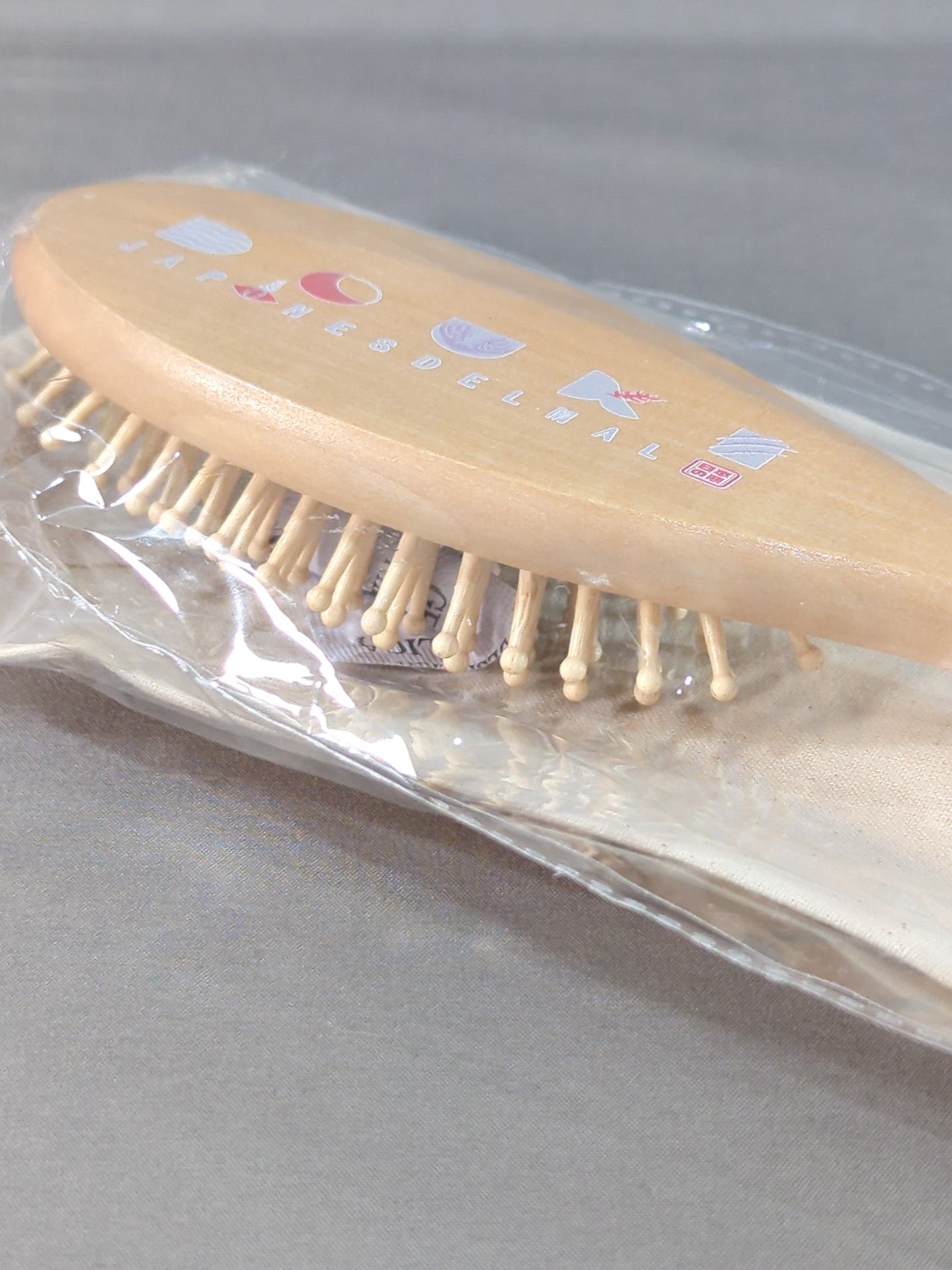 ★闘魂ショッピング限定★ DOUKI ウッドヘアブラシ