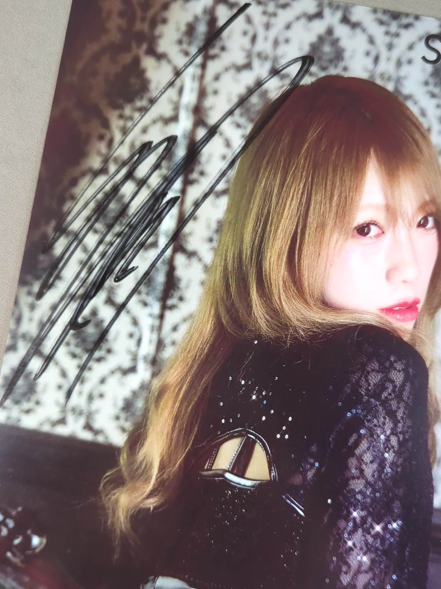 鹿島沙希 直筆サイン入り スターダムポートレート(G-7)