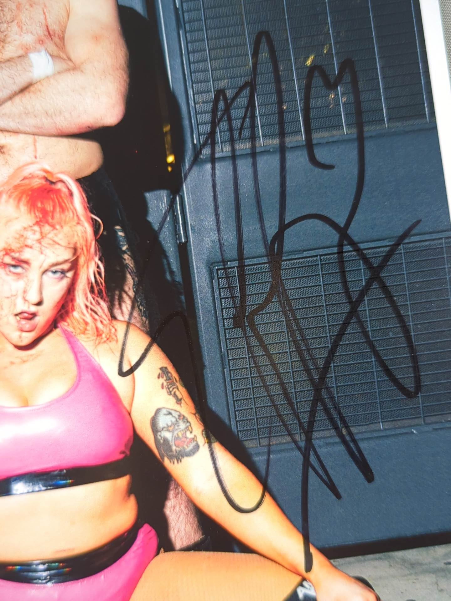 Effie and Ally Catch 2 hand signed autographs Pro-Photo (A-3)