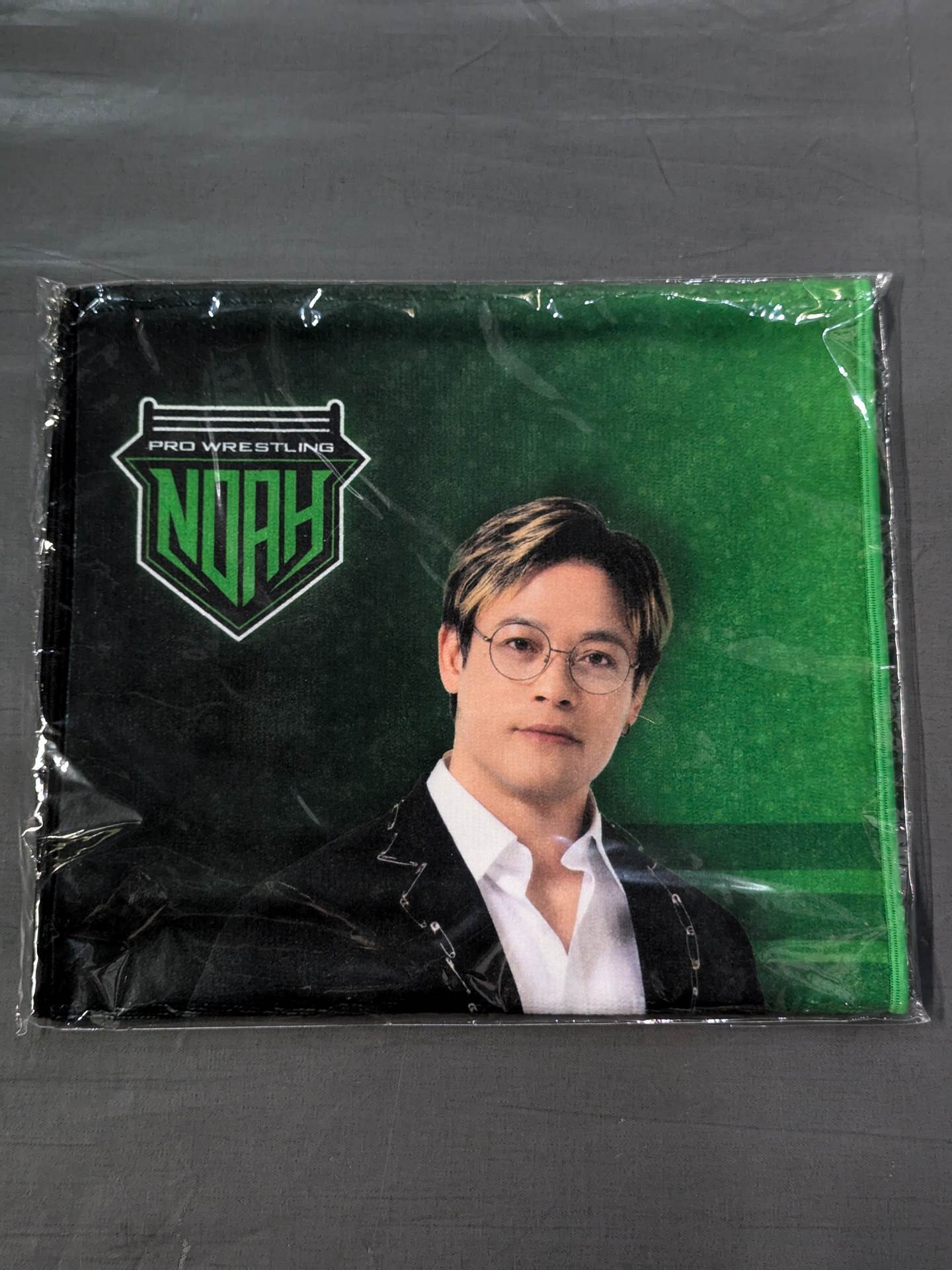 Go Shiozaki grated photo tapestry style towel