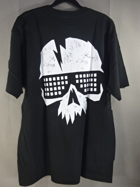エル・ファンタズモ「HDBNG」Tシャツ(ブラック×ホワイト)