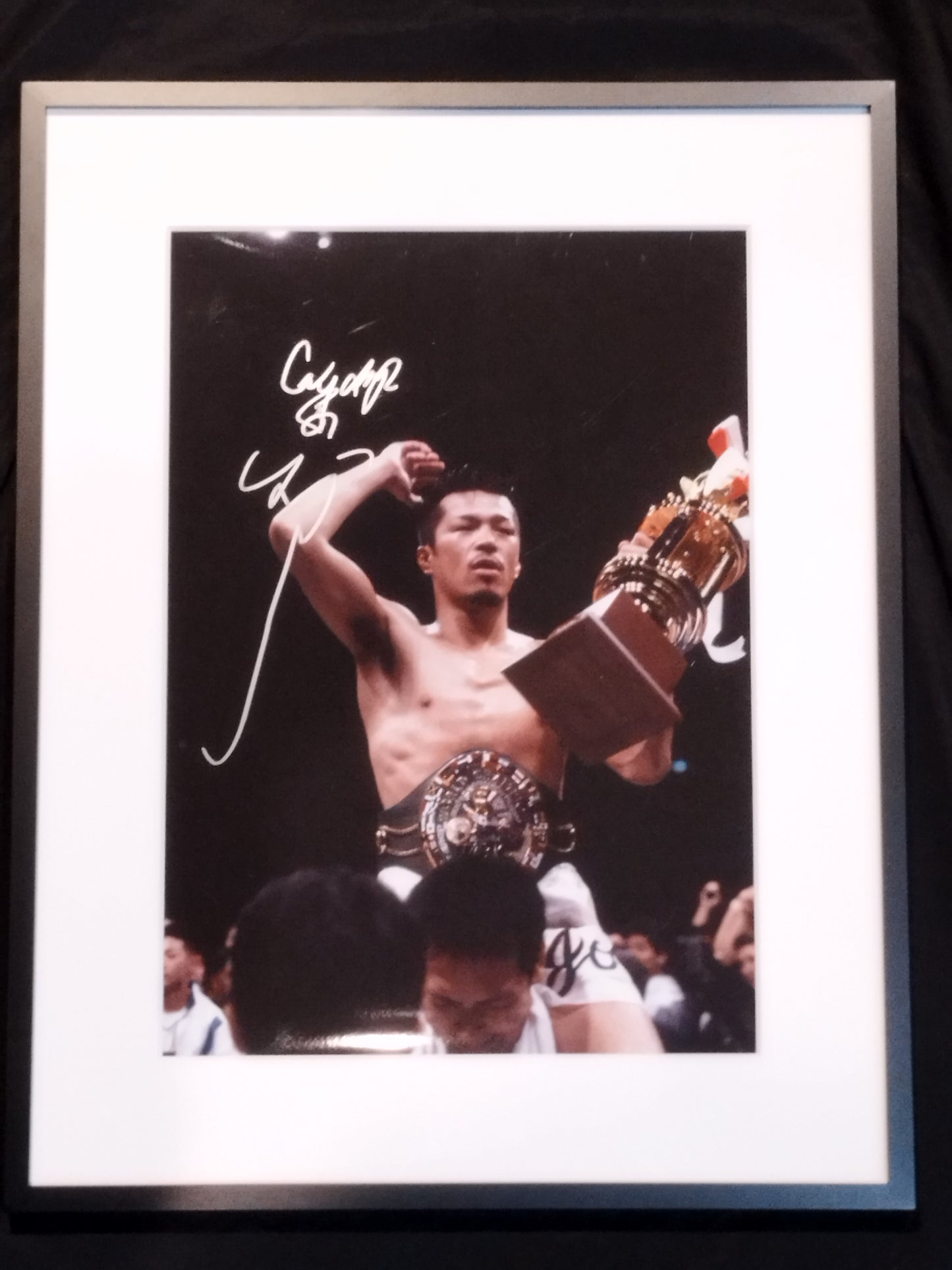 【hand signed autograph】 Joichiro Tatsuyoshi Boxing Magazine Photo Frame