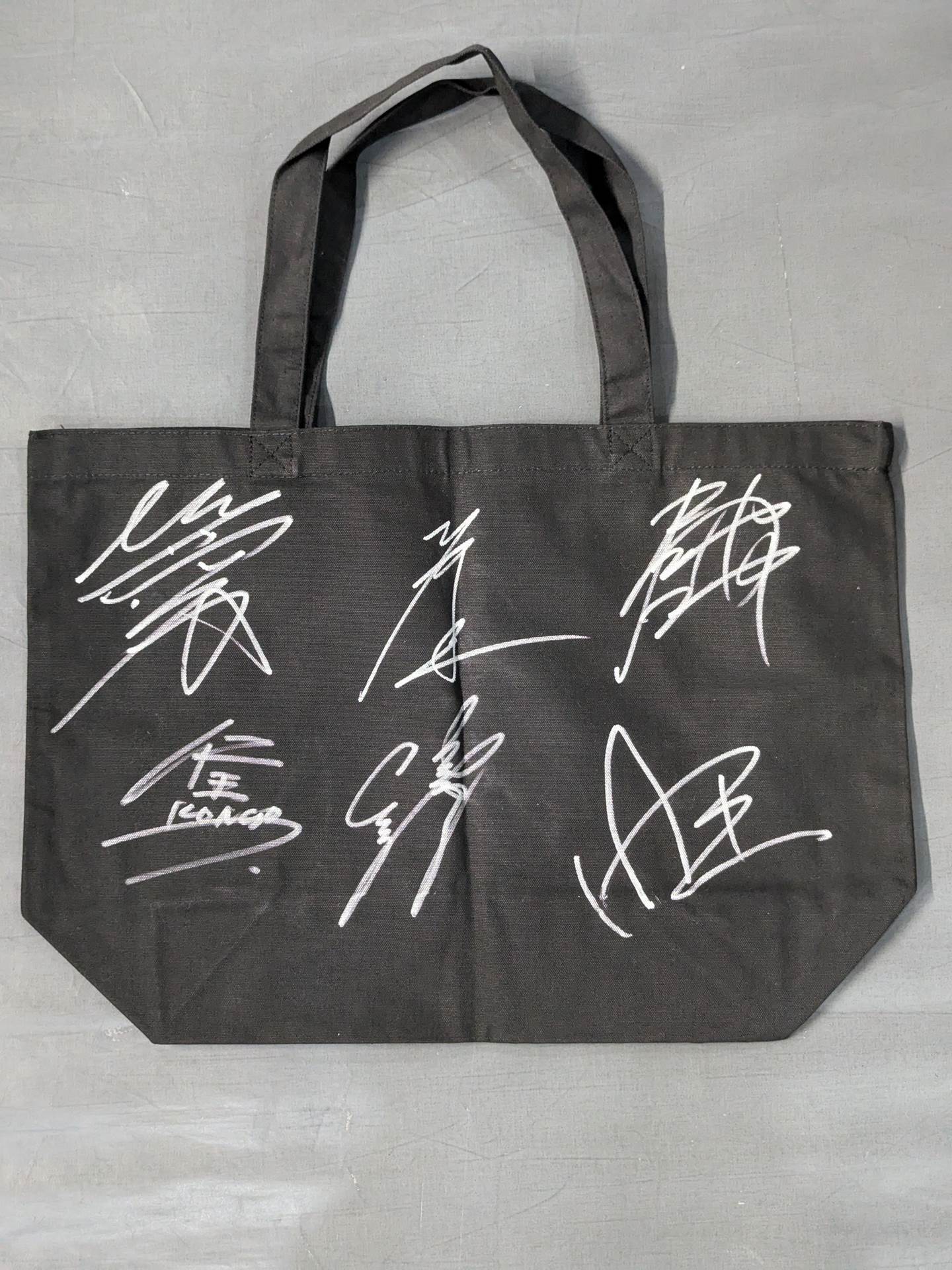 [6 fighters hand signed autograph Kongo "REBELLIOUS SPIRIT (black)" tote bag