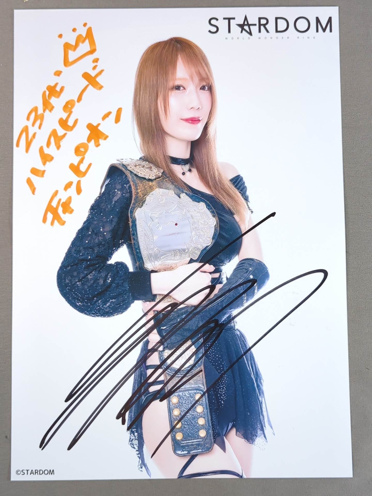 鹿島沙希 直筆サイン入り スターダムポートレート(H-9)