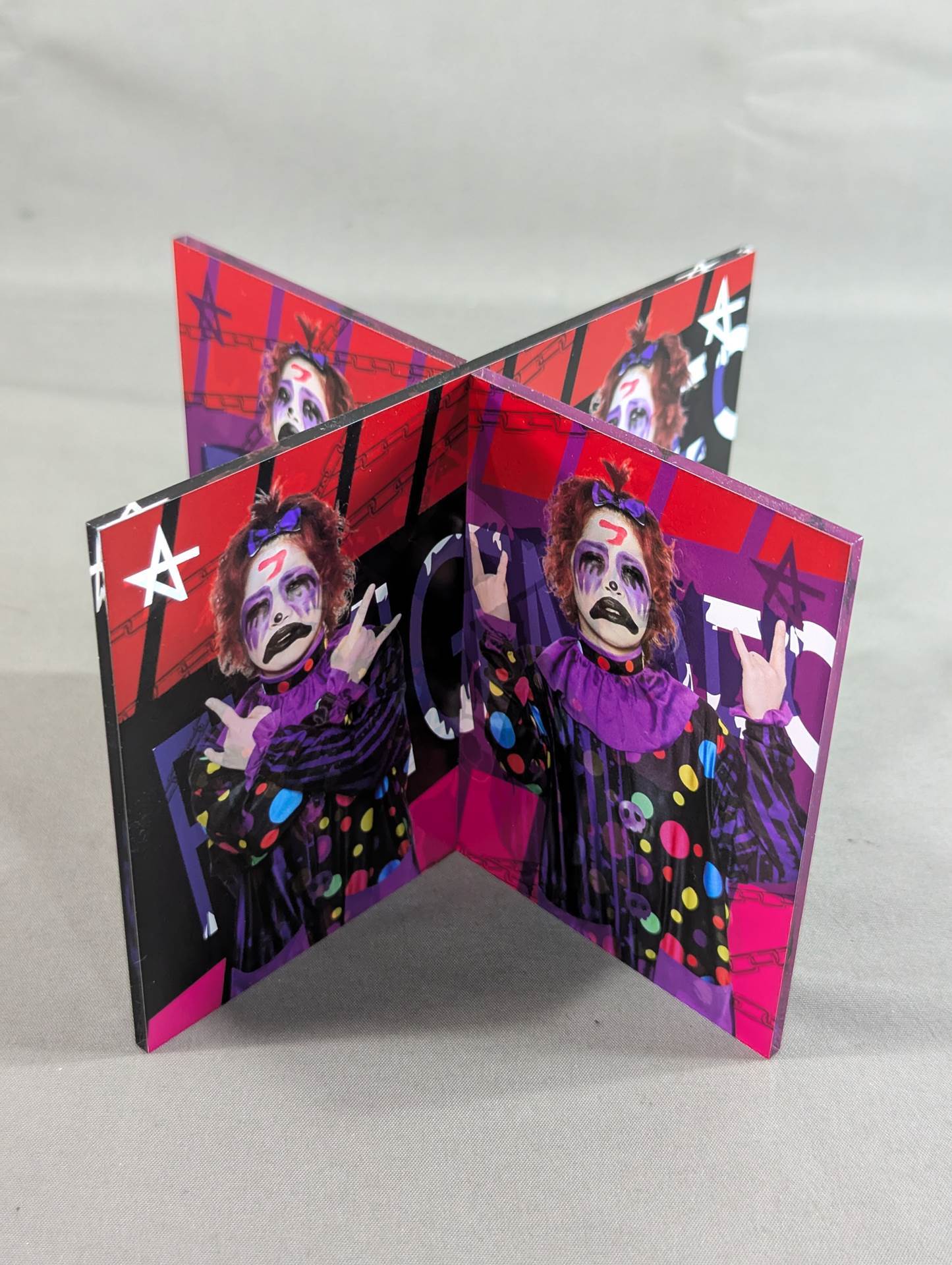 ★ FUKIGENDESU Stardom Acrylic Cloth Stand
