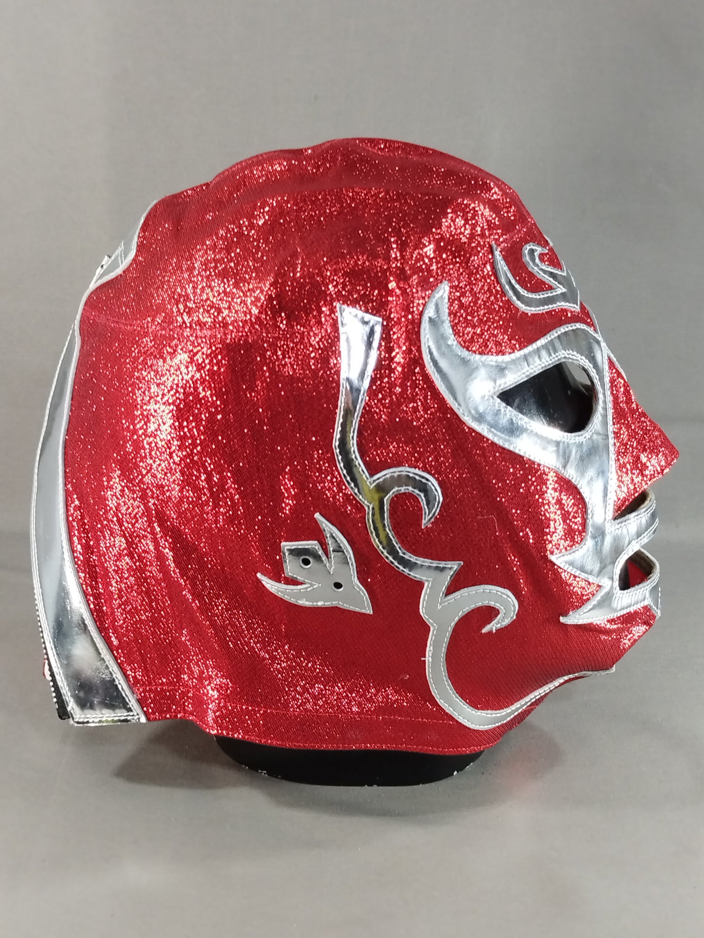 Mil Mascaras